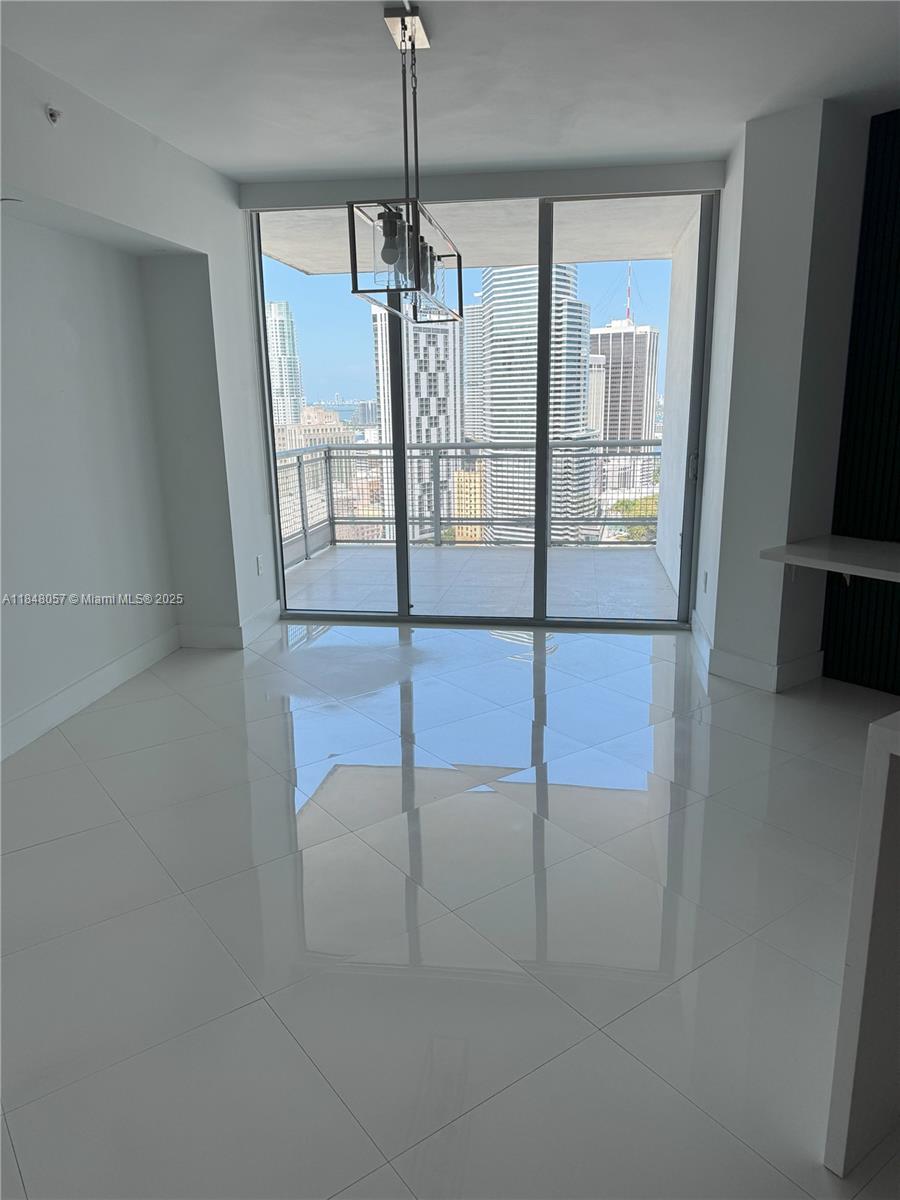 350 S Miami Ave #3007, Miami FL 33130