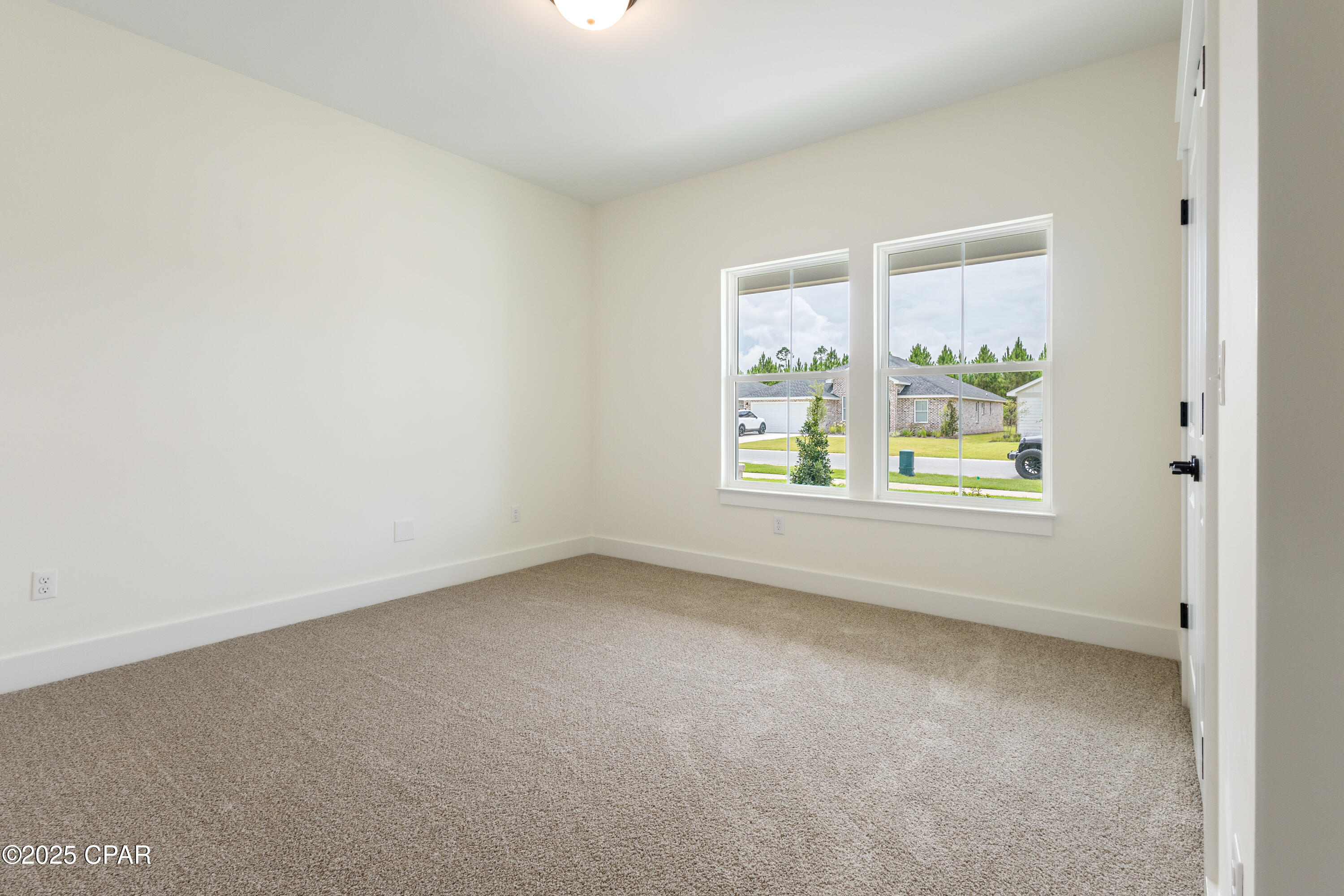 Image 18 For 3825 Red Deer Circle