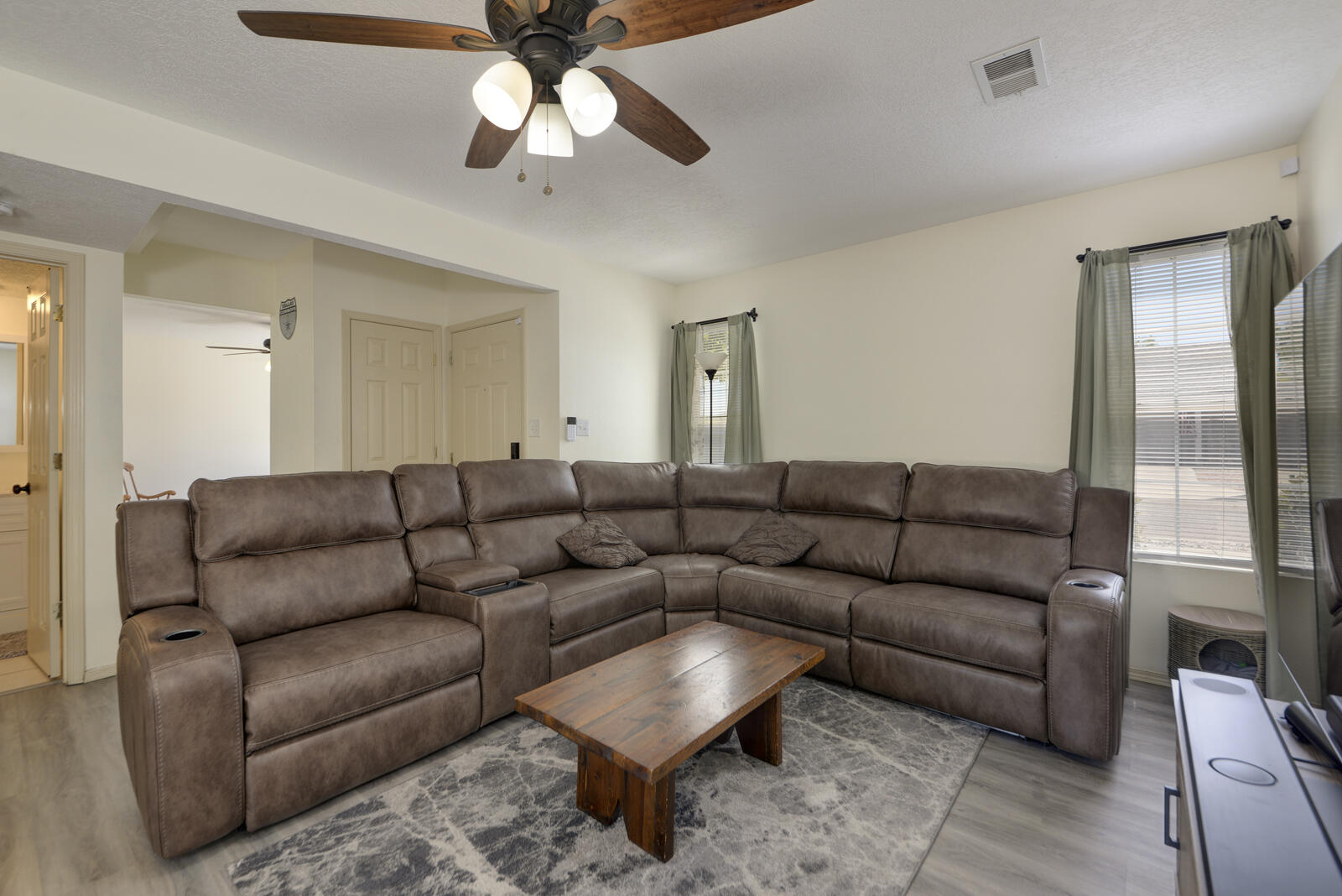 1752 BLUEBERRY Drive NE 