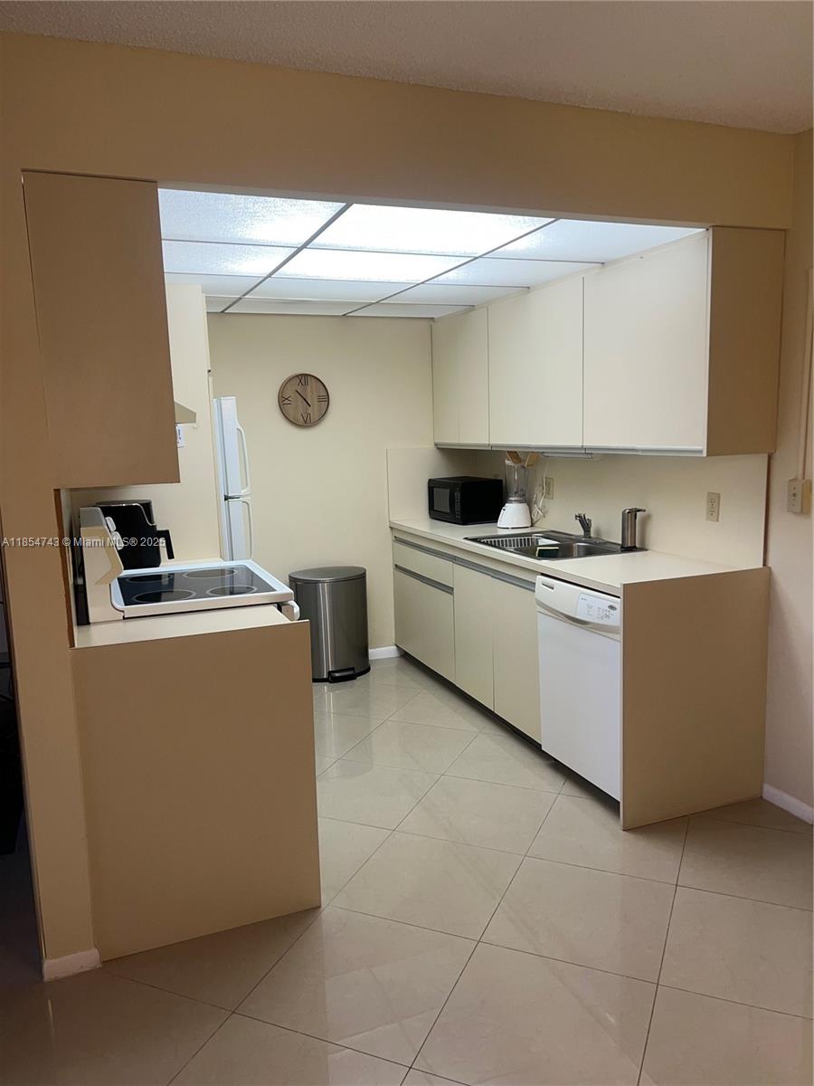 Property photo # 6
