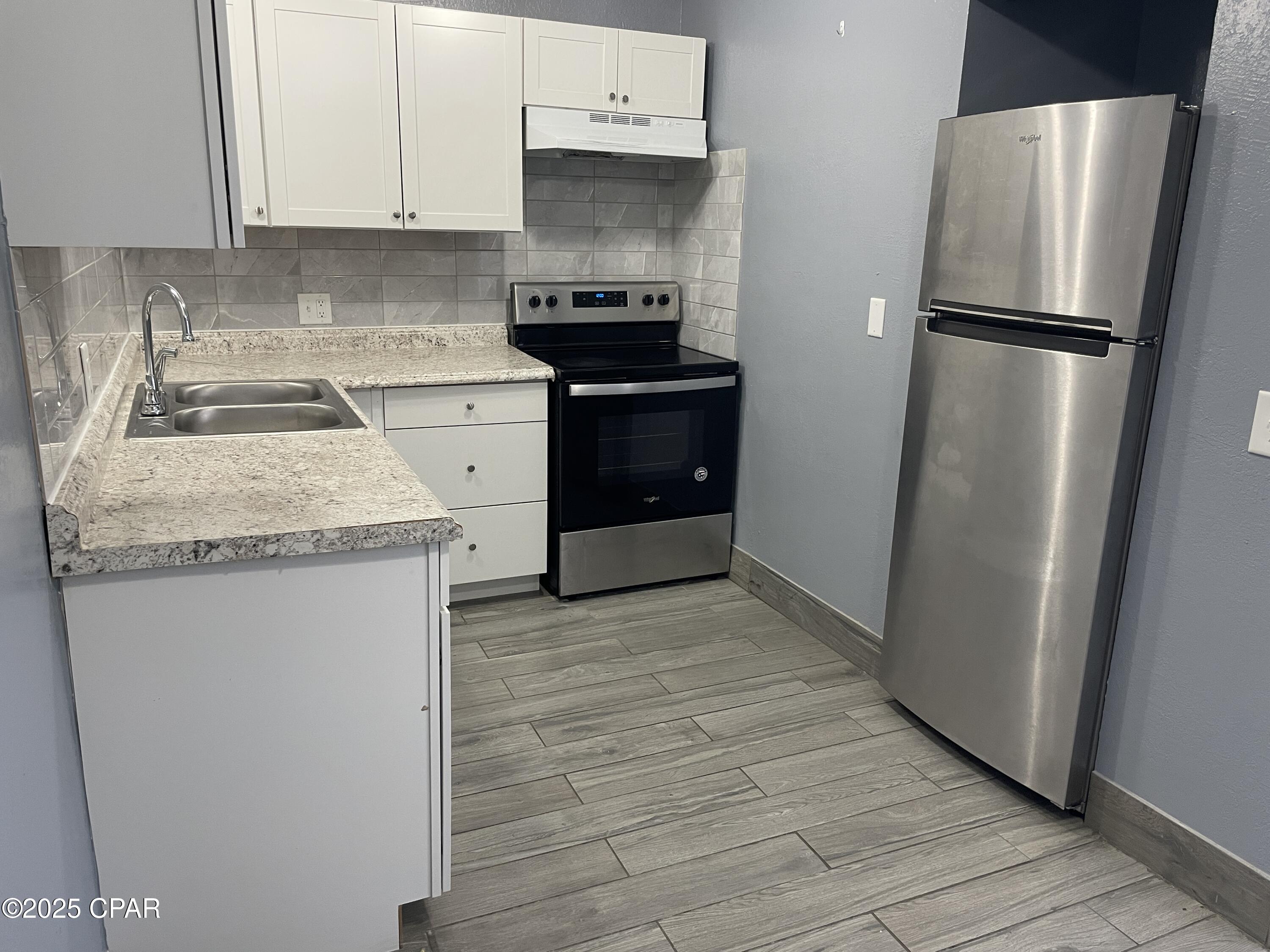 Image 2 For 400 19th Street C3