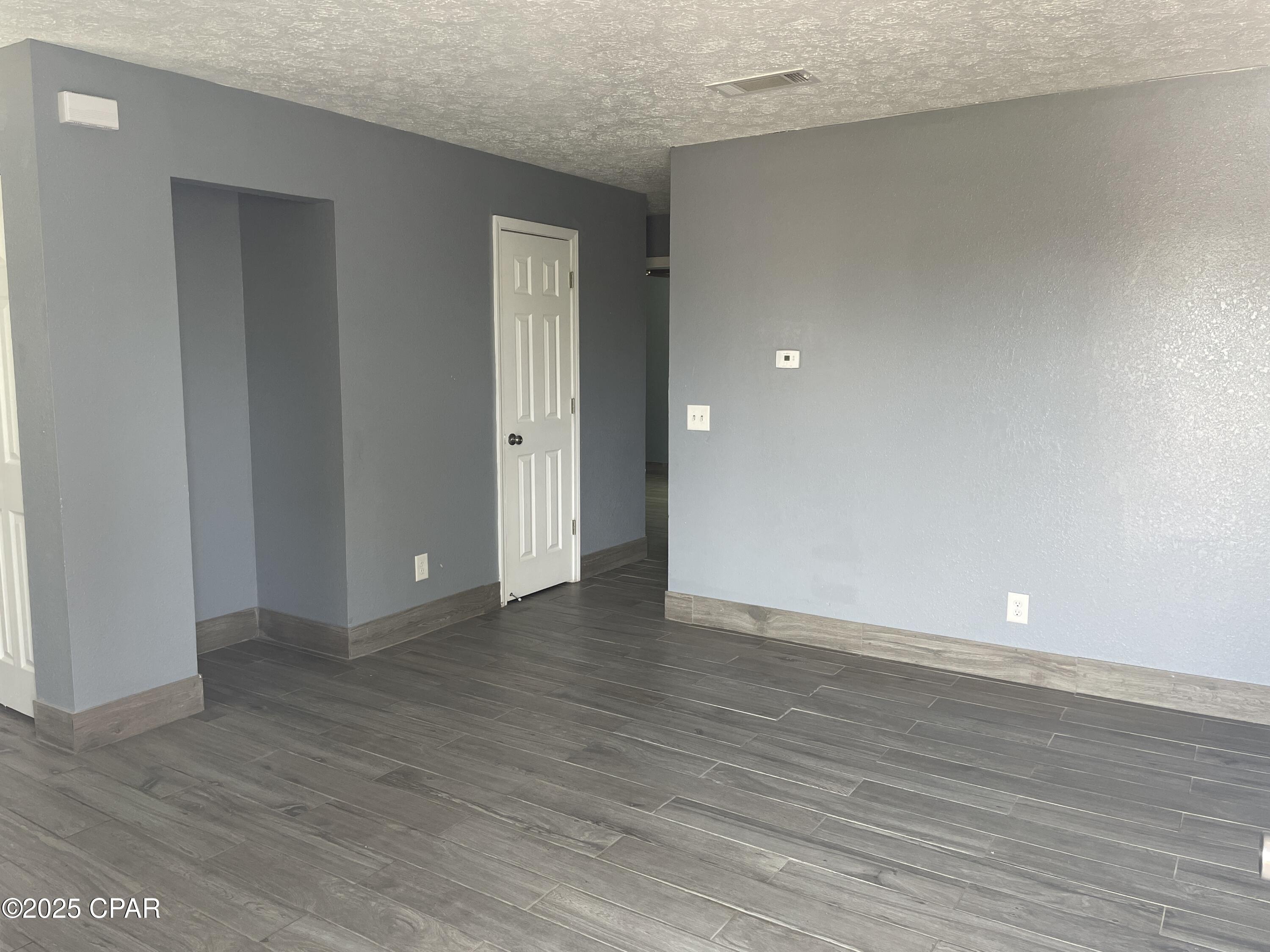 Image 3 For 400 19th Street C3