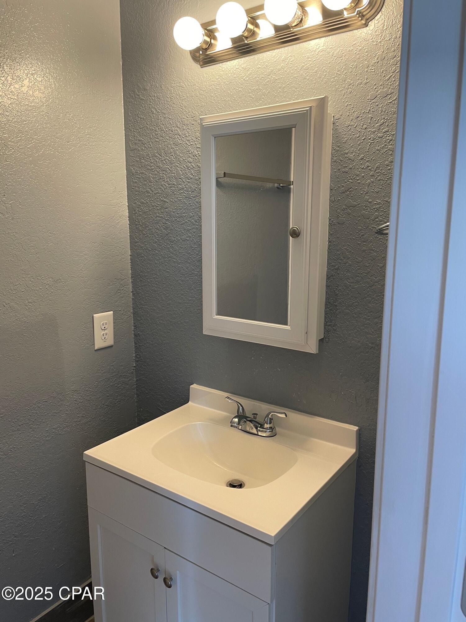 Image 9 For 400 19th Street C3
