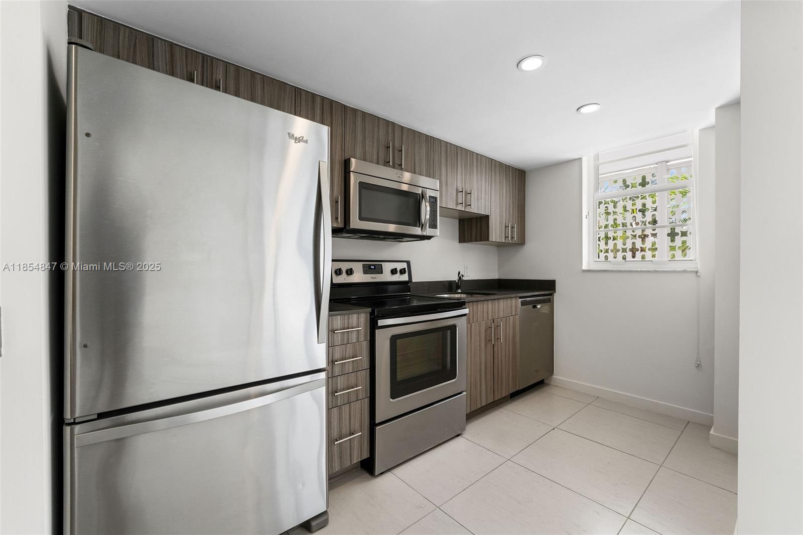 Property photo # 9