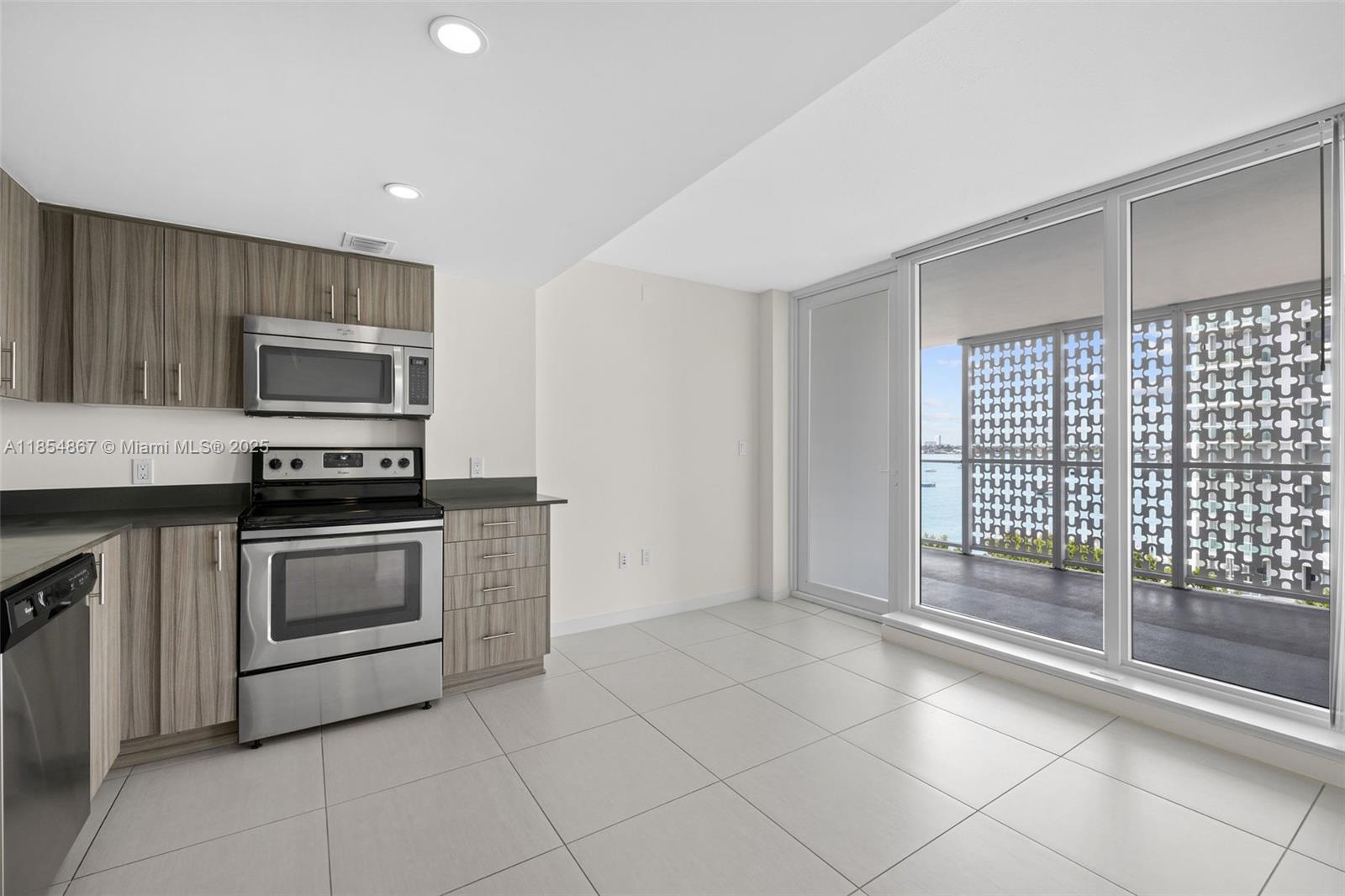 Property photo # 6