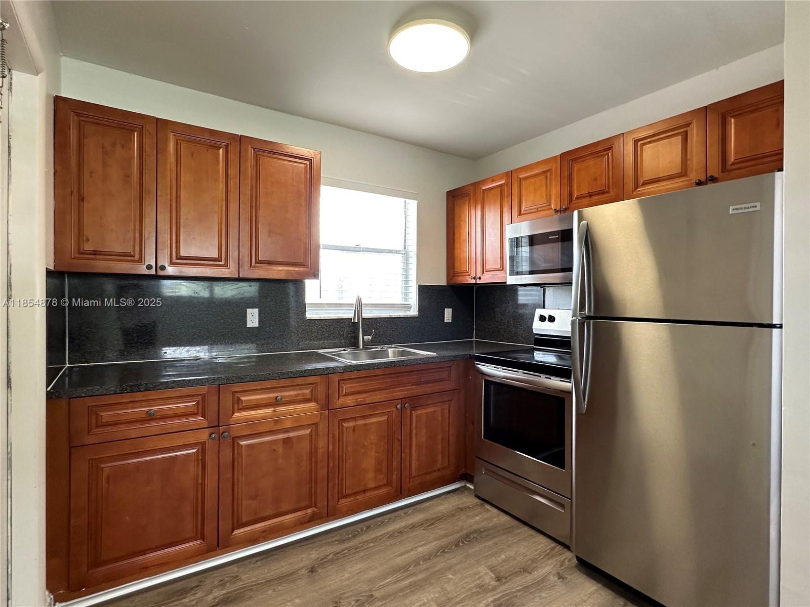 Property photo # 4