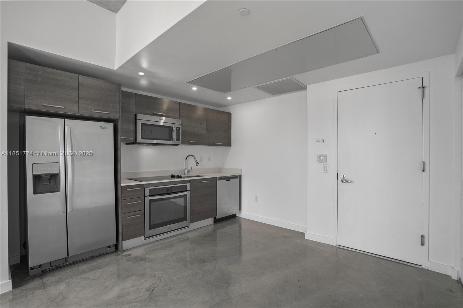 Property photo # 6