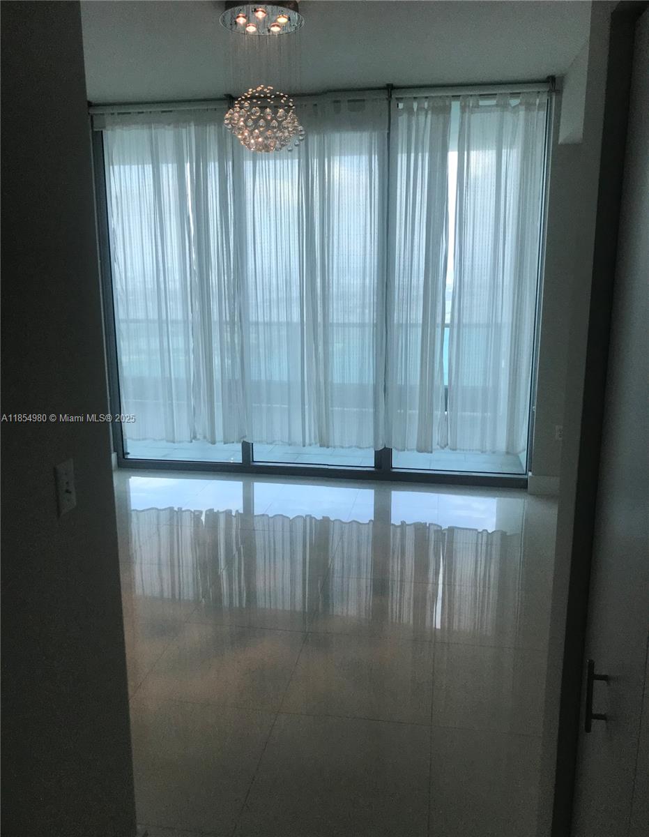 Miami FL 33132 - A11854980