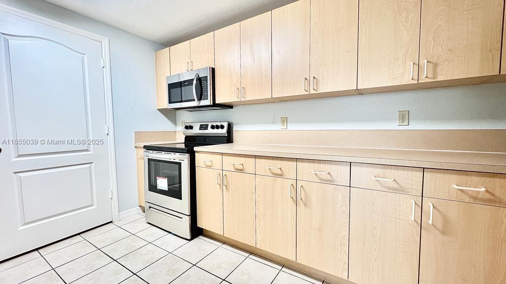 Property photo # 6