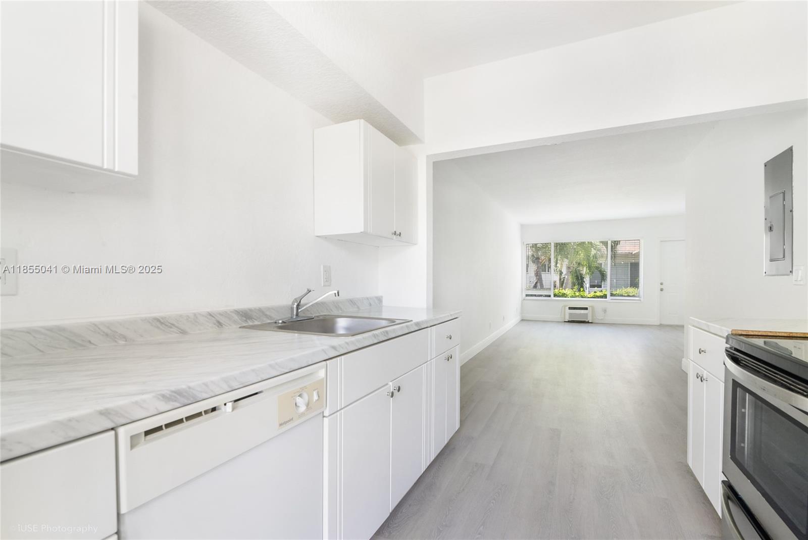 Property photo # 0