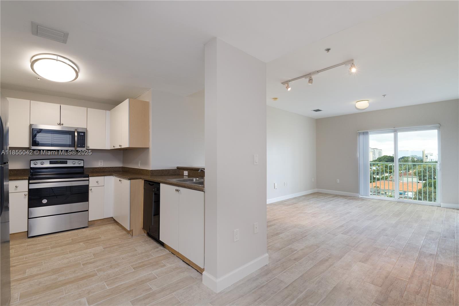 Property photo # 0