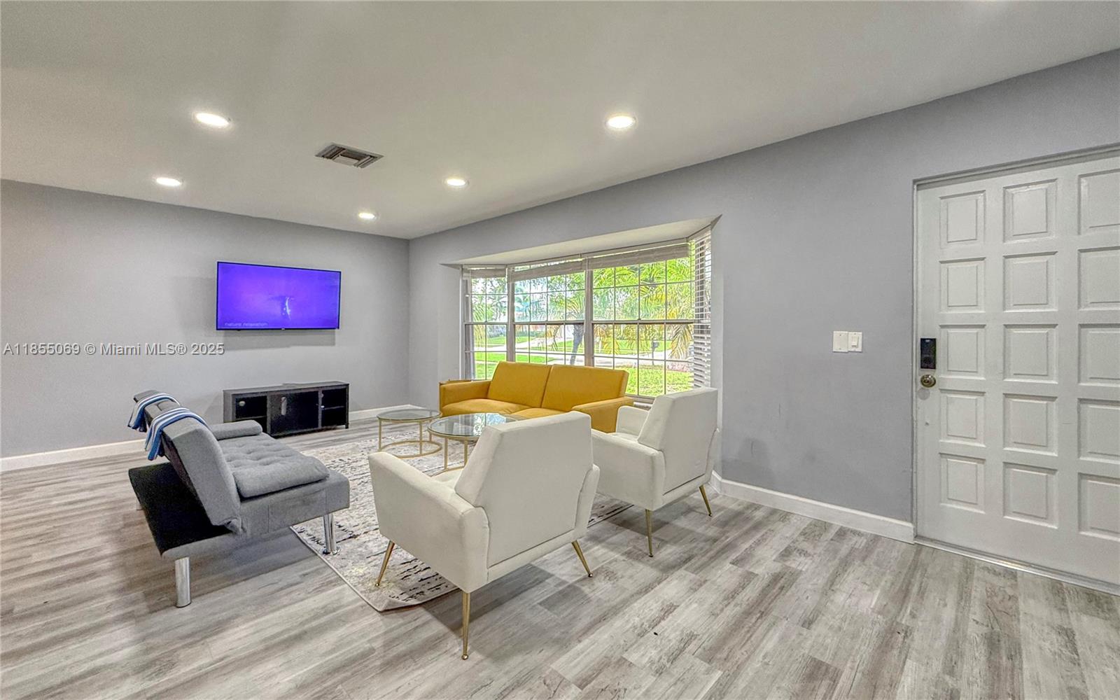 Property photo # 2