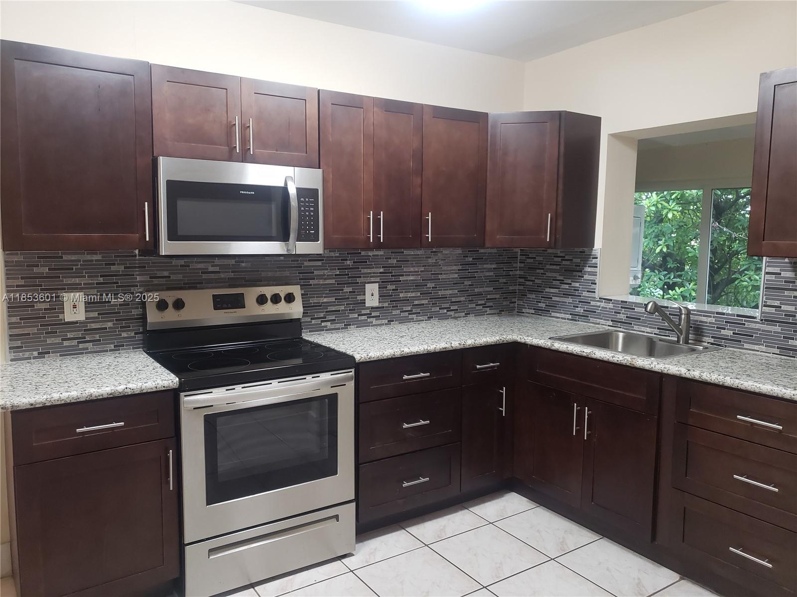 Property photo # 9