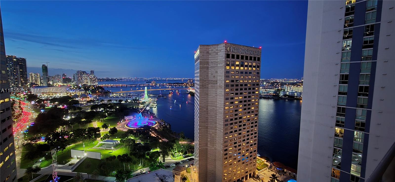 325 S Biscayne Blvd #3218, Miami FL 33131