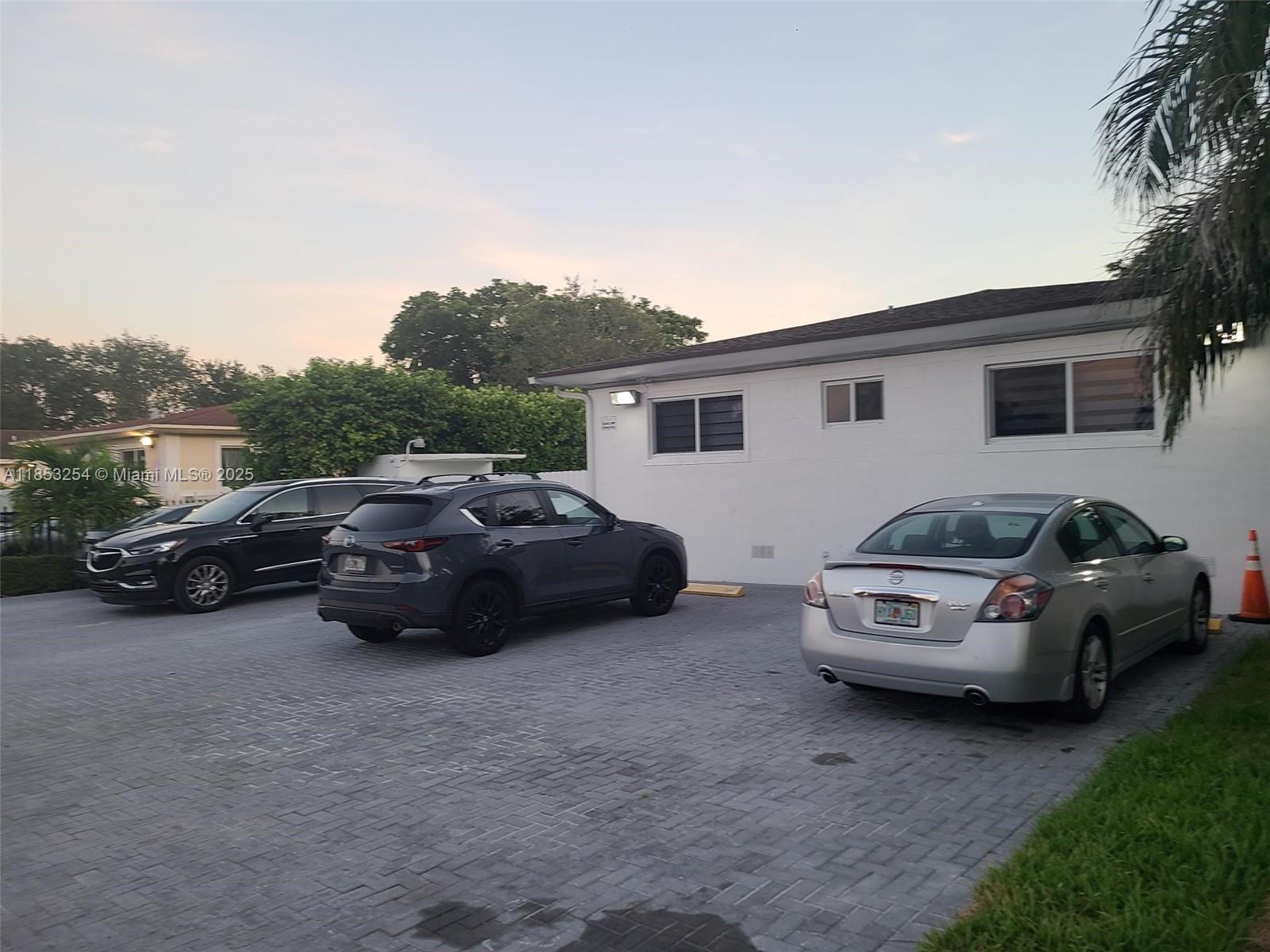 1365 NE 111th St 1