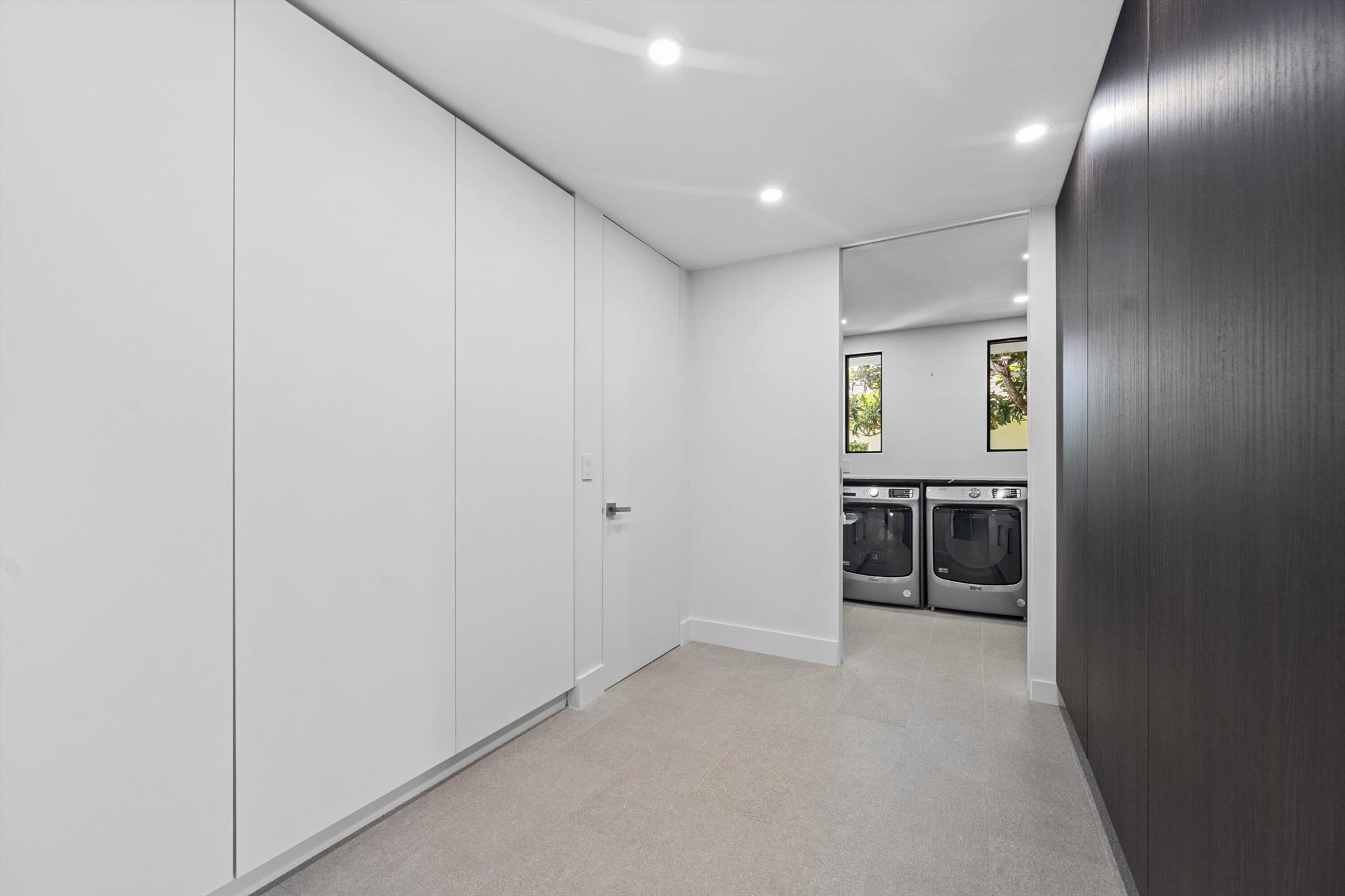 6878 Touchstone Circle