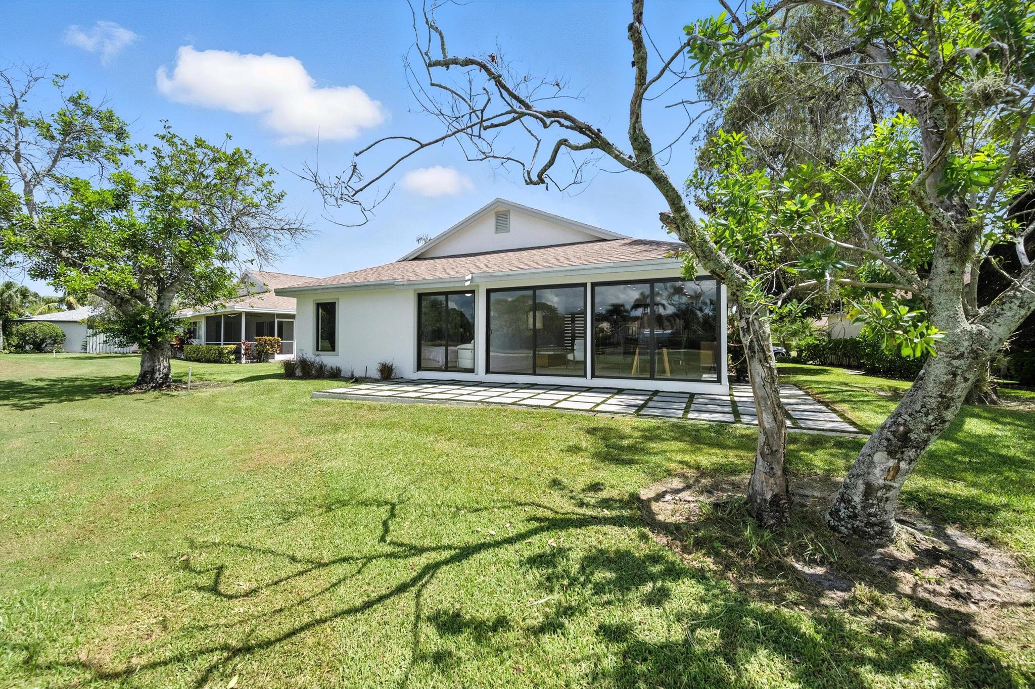 6878 Touchstone Circle