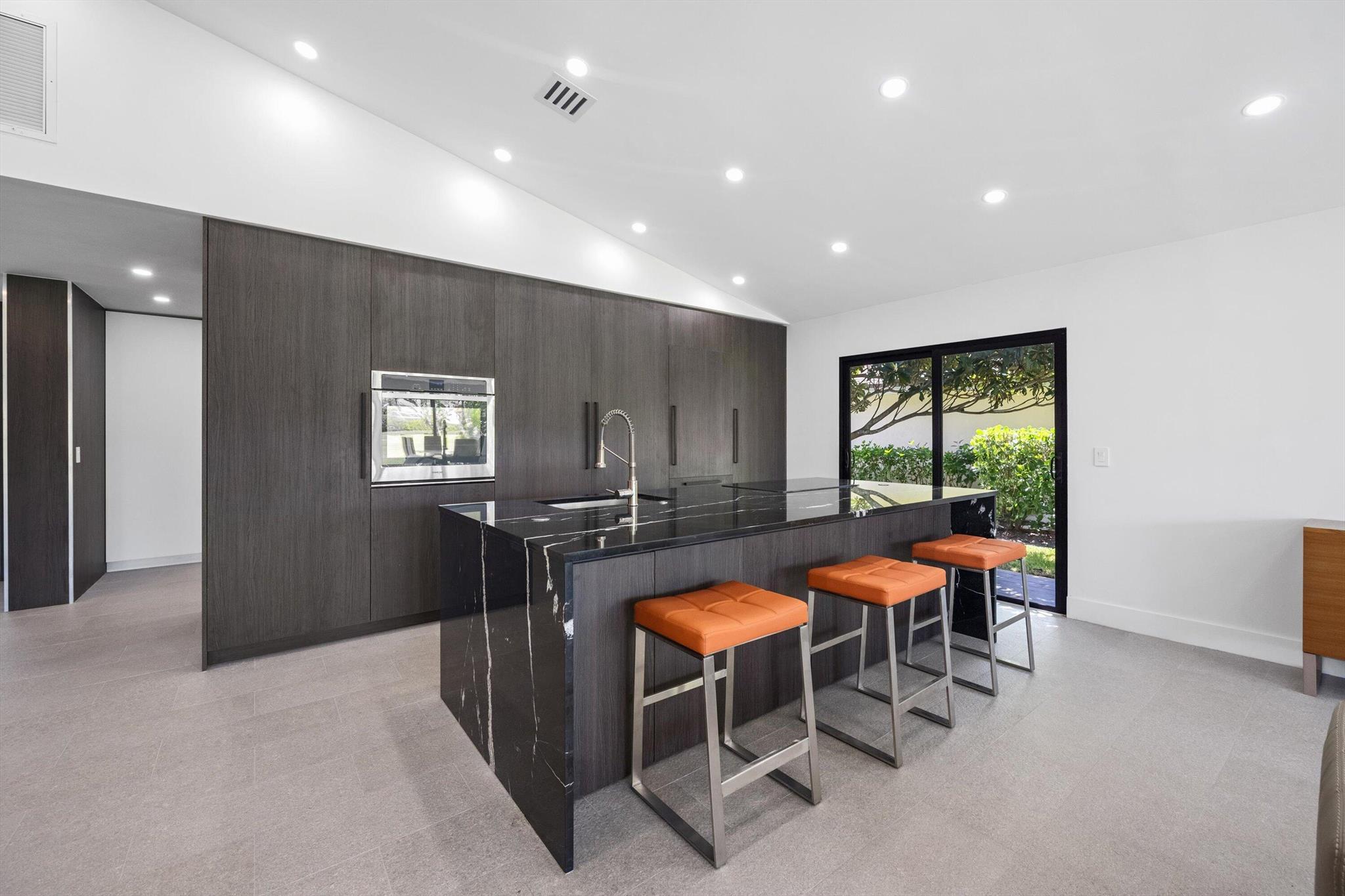 6878 Touchstone Circle