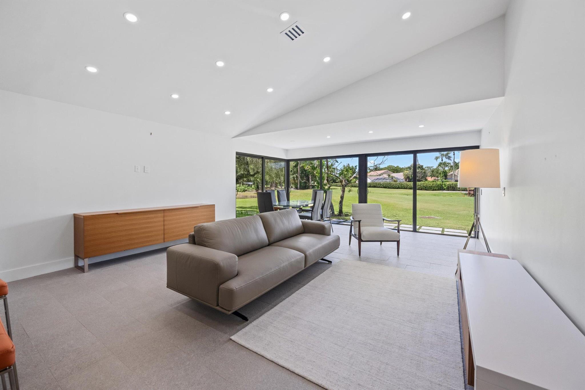 6878 Touchstone Circle