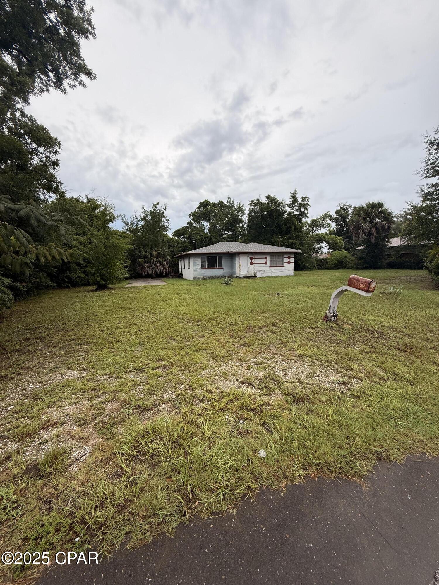 Image 6 For 1001 Cypress Avenue
