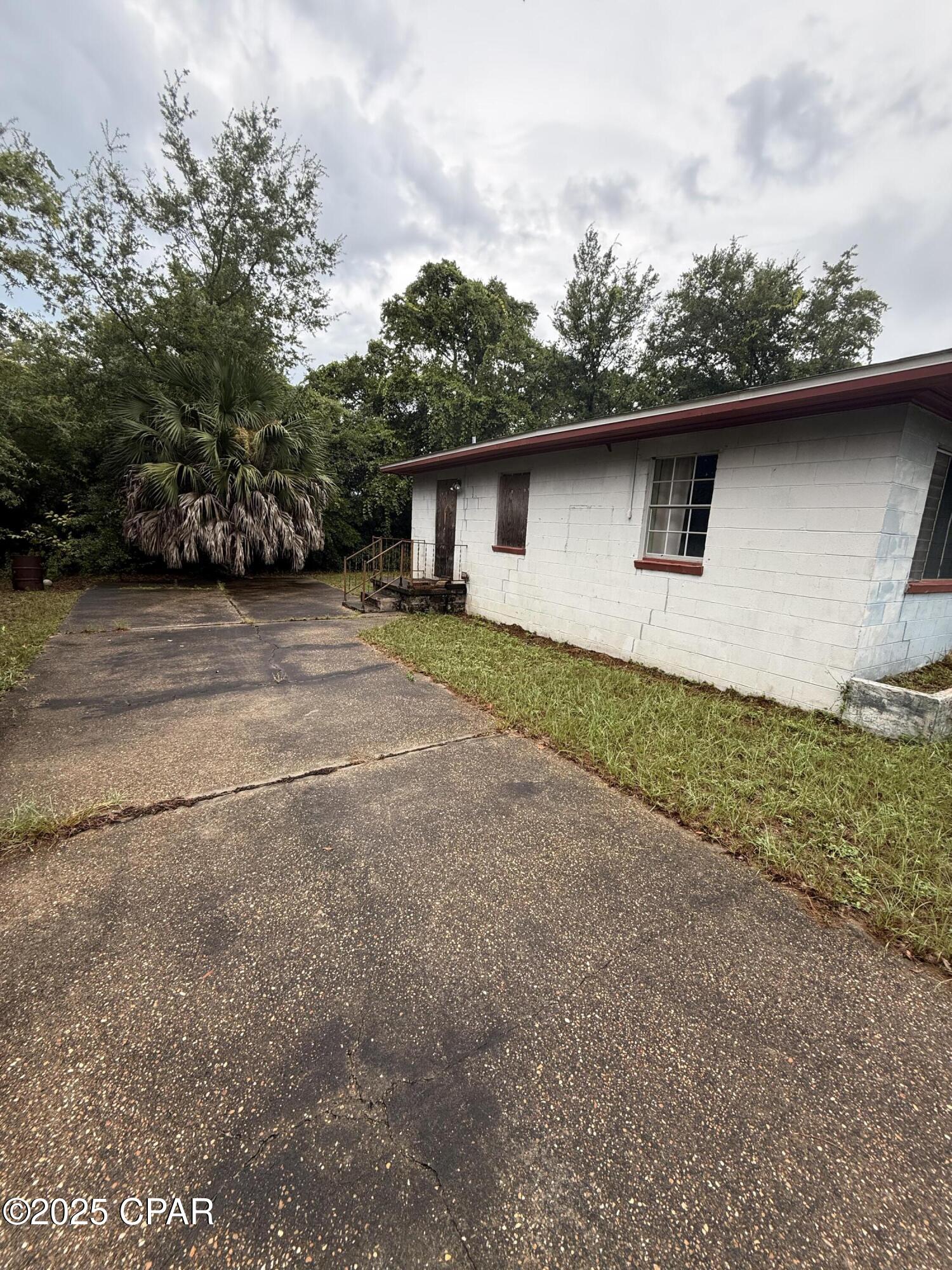 Image 8 For 1001 Cypress Avenue