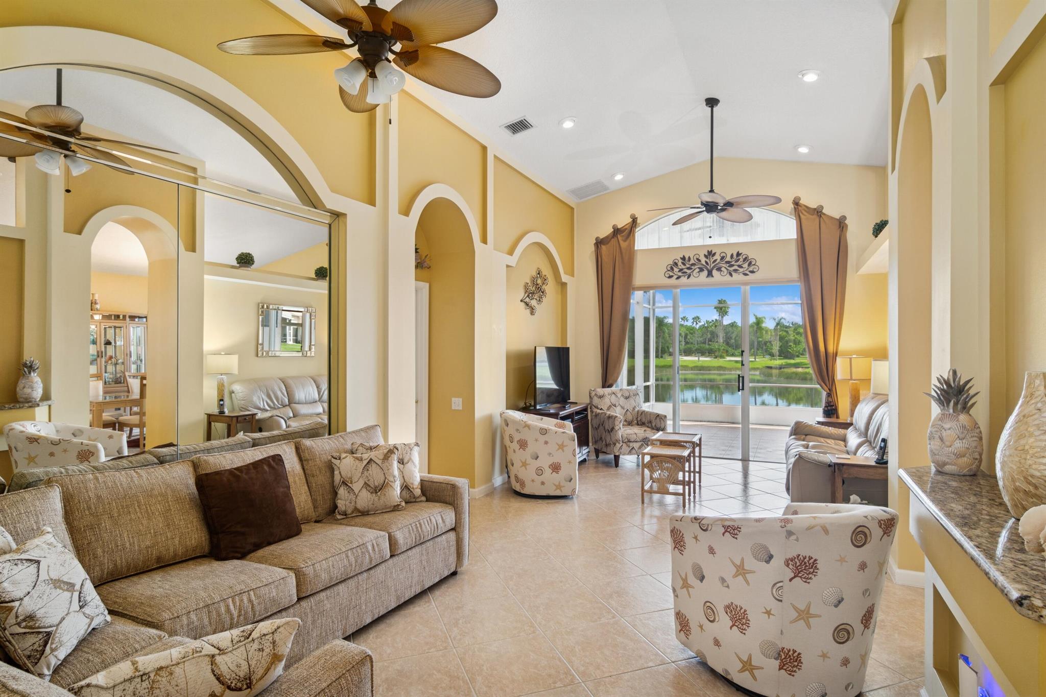 Homes for sale in Port St. Lucie, FL | 328 Nw Shoreline Circle, Port St. Lucie, FL 34986 | MLS# R11114029