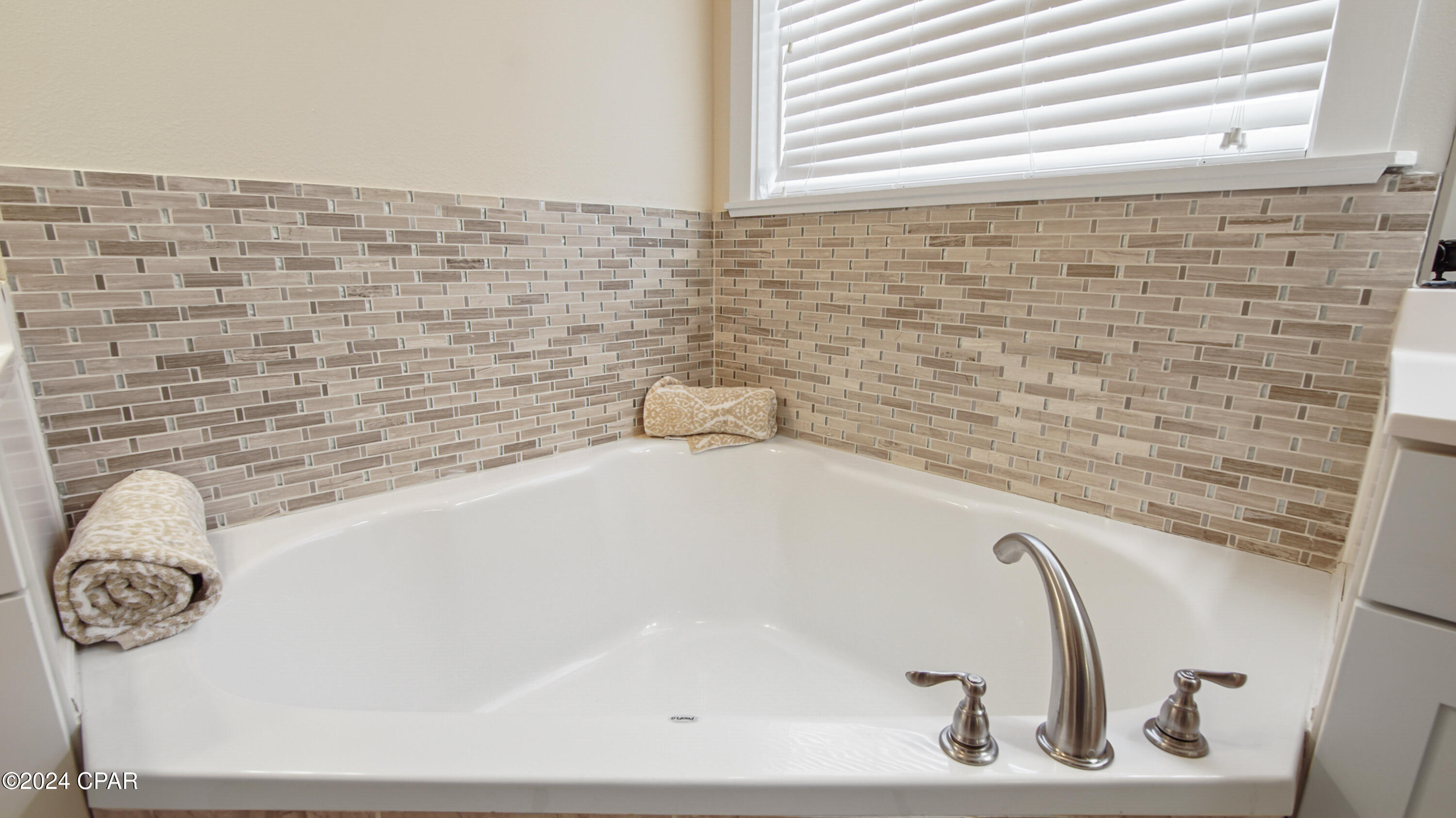 5lbn9zg2zczmdxxagvklelvnpqzo3zexon9r1z_w25m