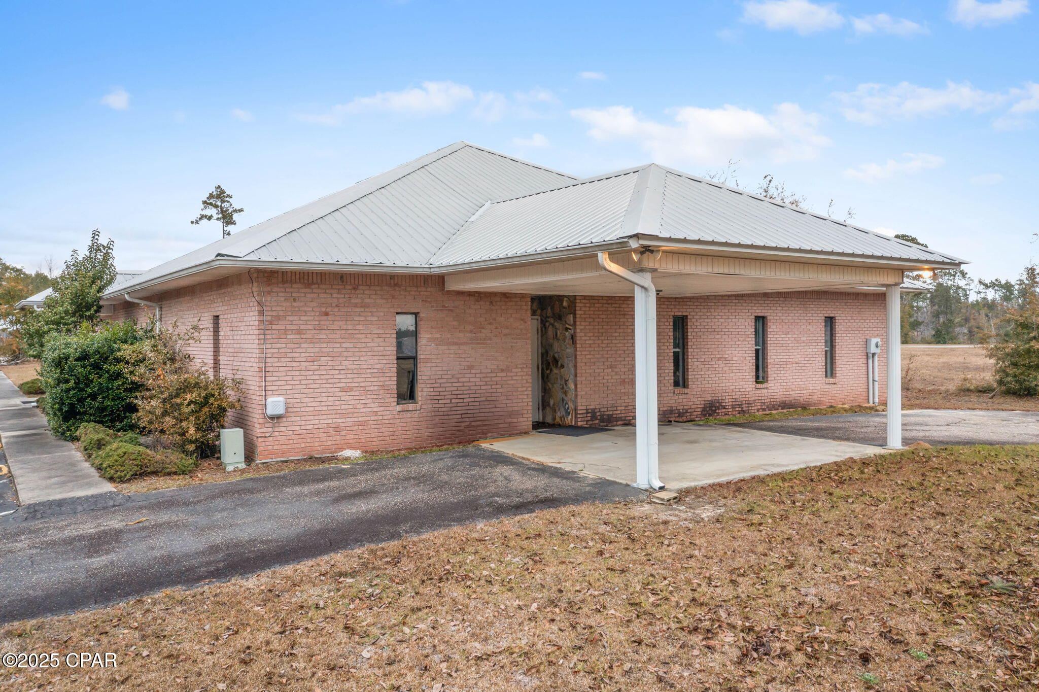 Image 1 For 2540 Lakeshore Drive
