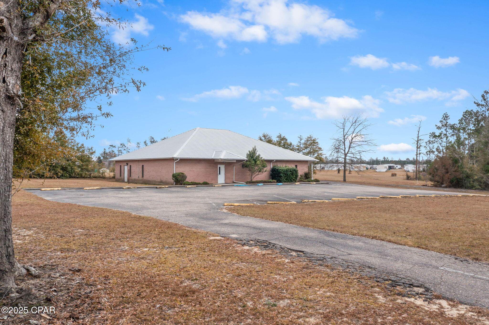 Image 36 For 2540 Lakeshore Drive