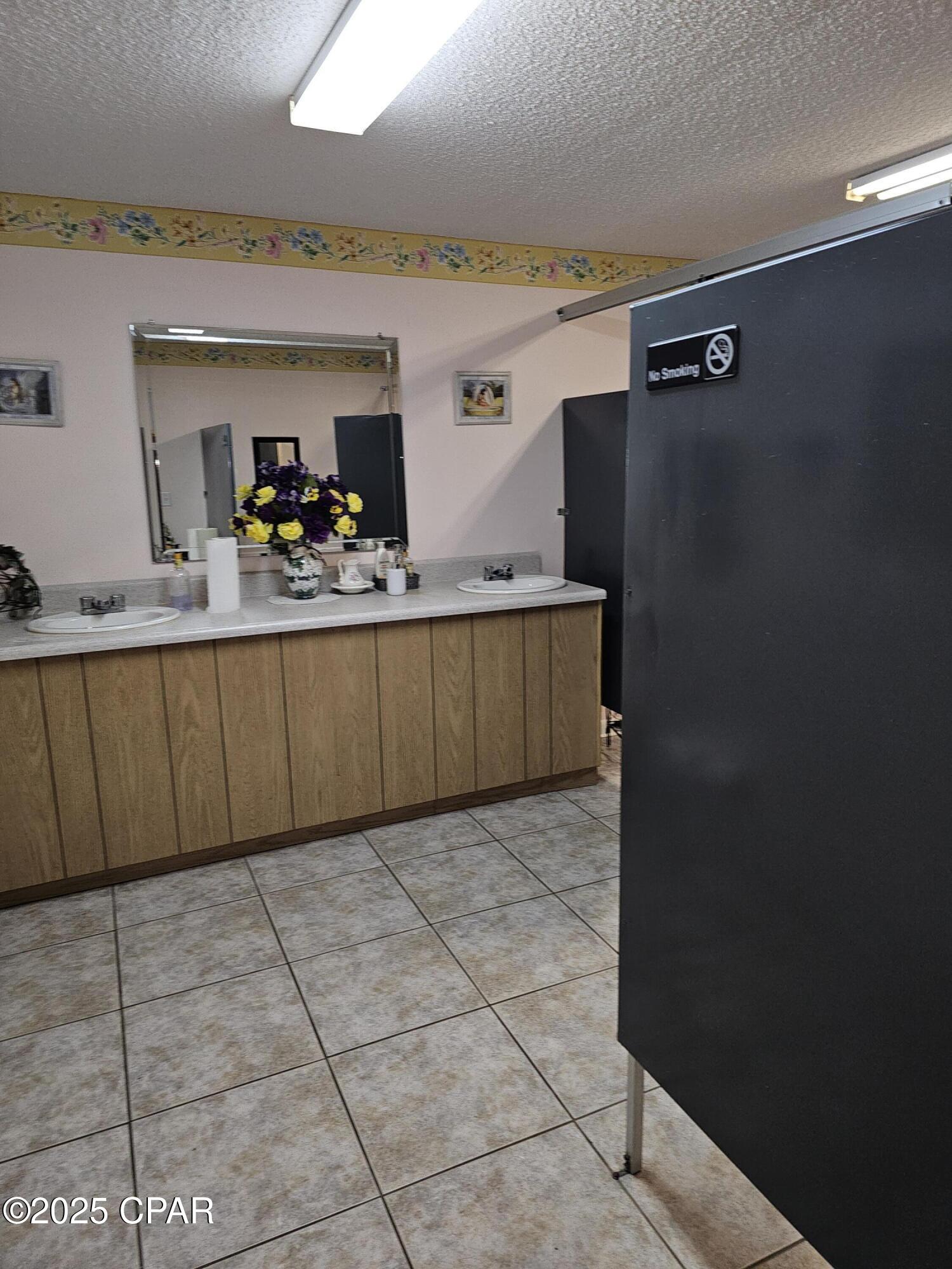 Bflyzel4odjm4qffo07elf9nh3hauklzhwudvvj7dow