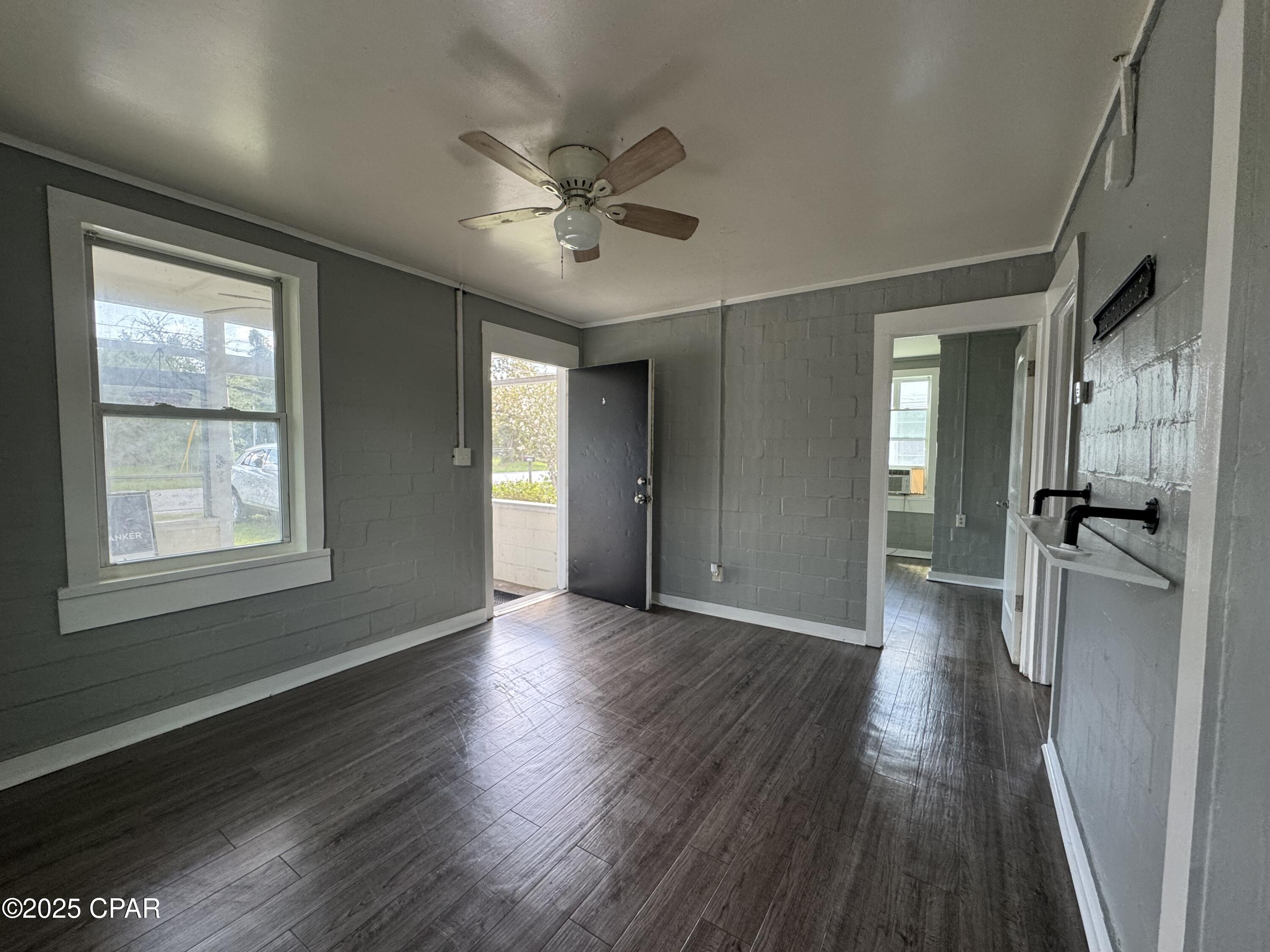 Image 2 For 1324 Lincoln Drive