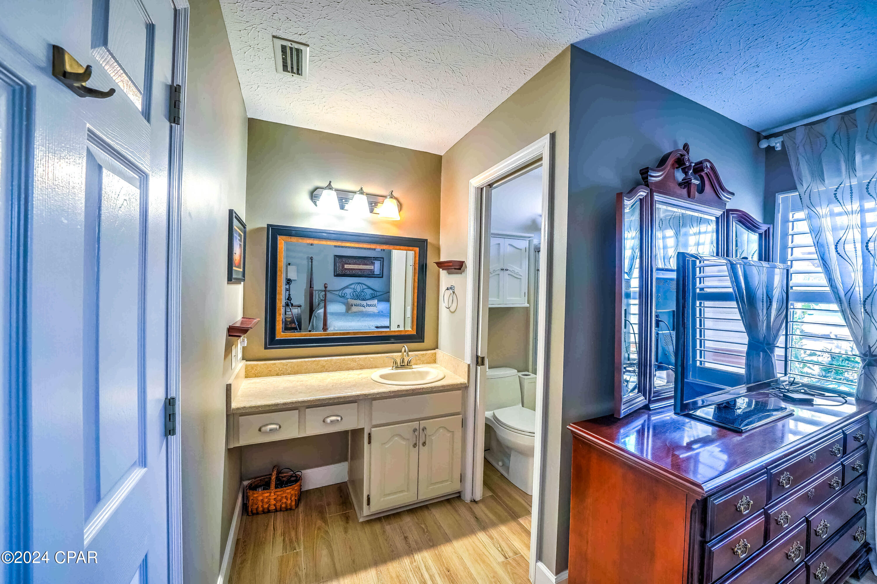 Efa838htgzdsmpwhzw2mpatwvx82cjoaxp6vouciudy