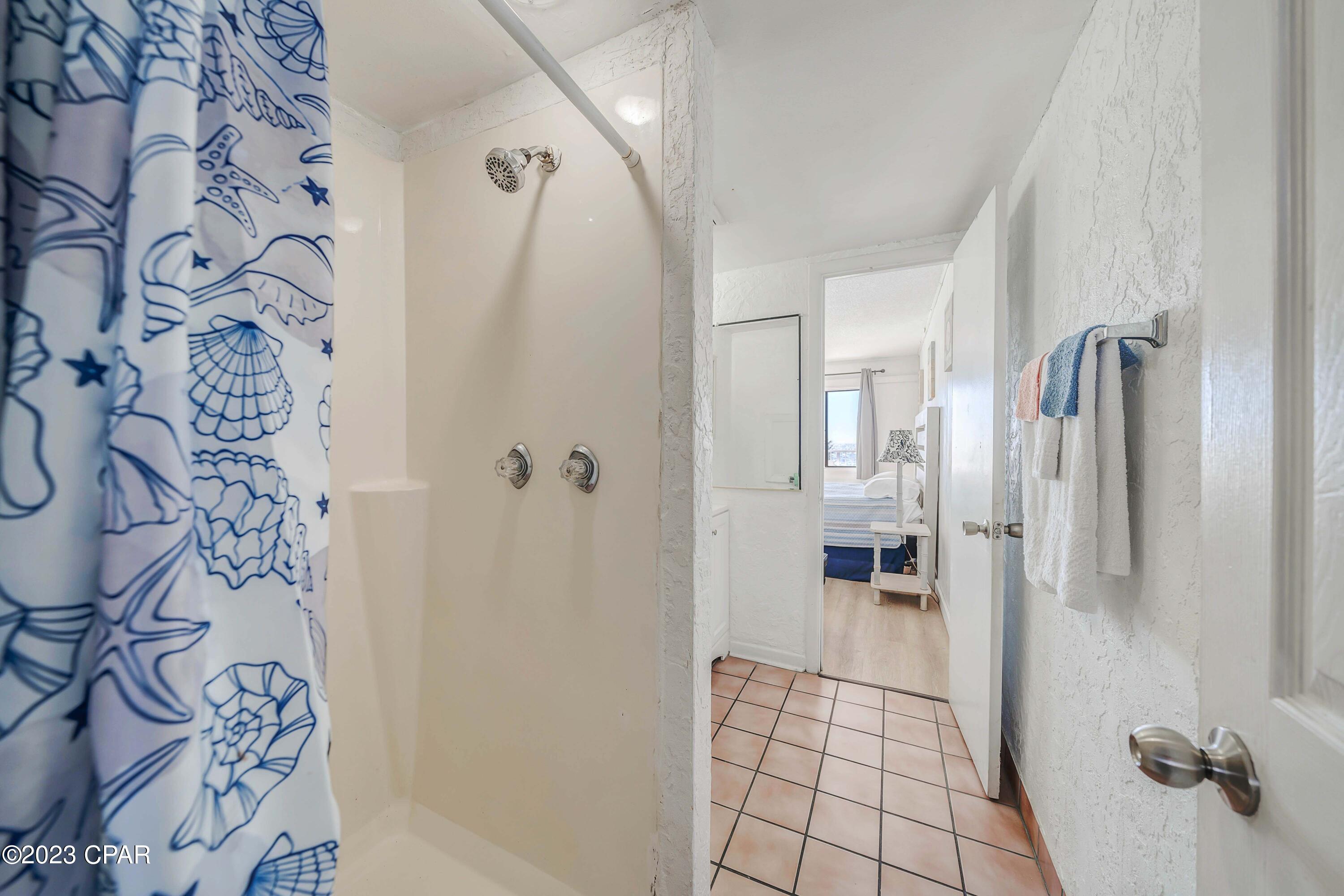 Btxxebu9eafq8kyt2uf7k Ytzavcmh_daa6fzig5rfa