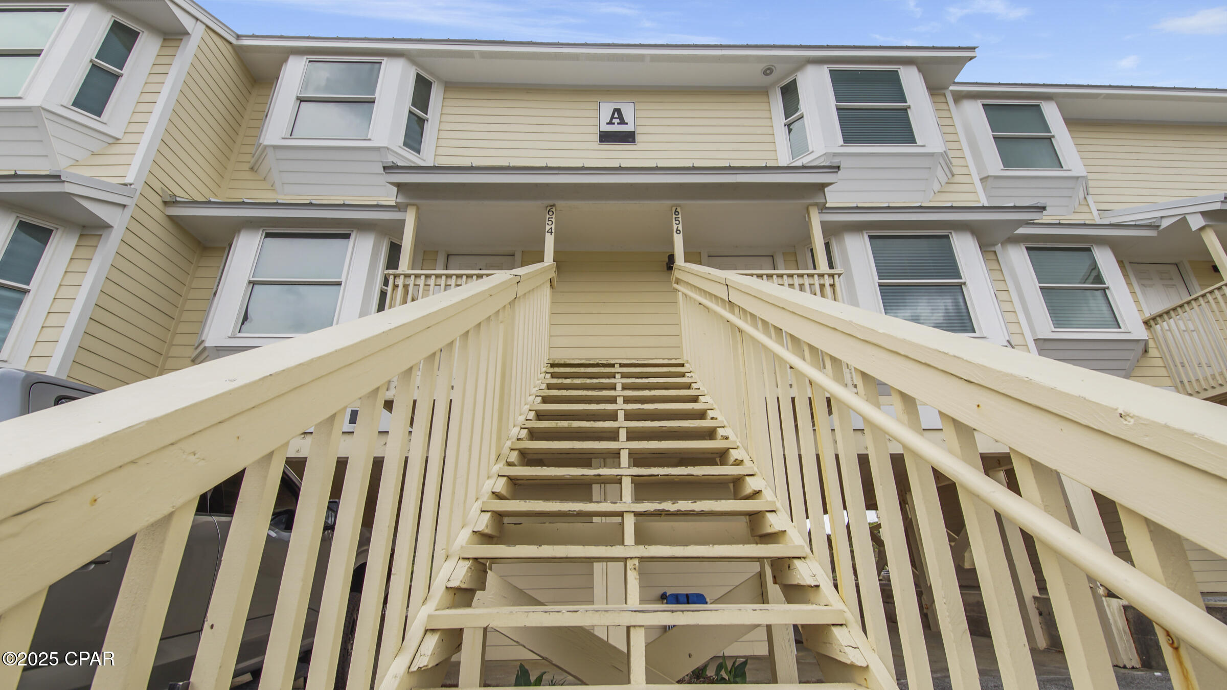 Image 10 For 654 Seacliff Drive 4