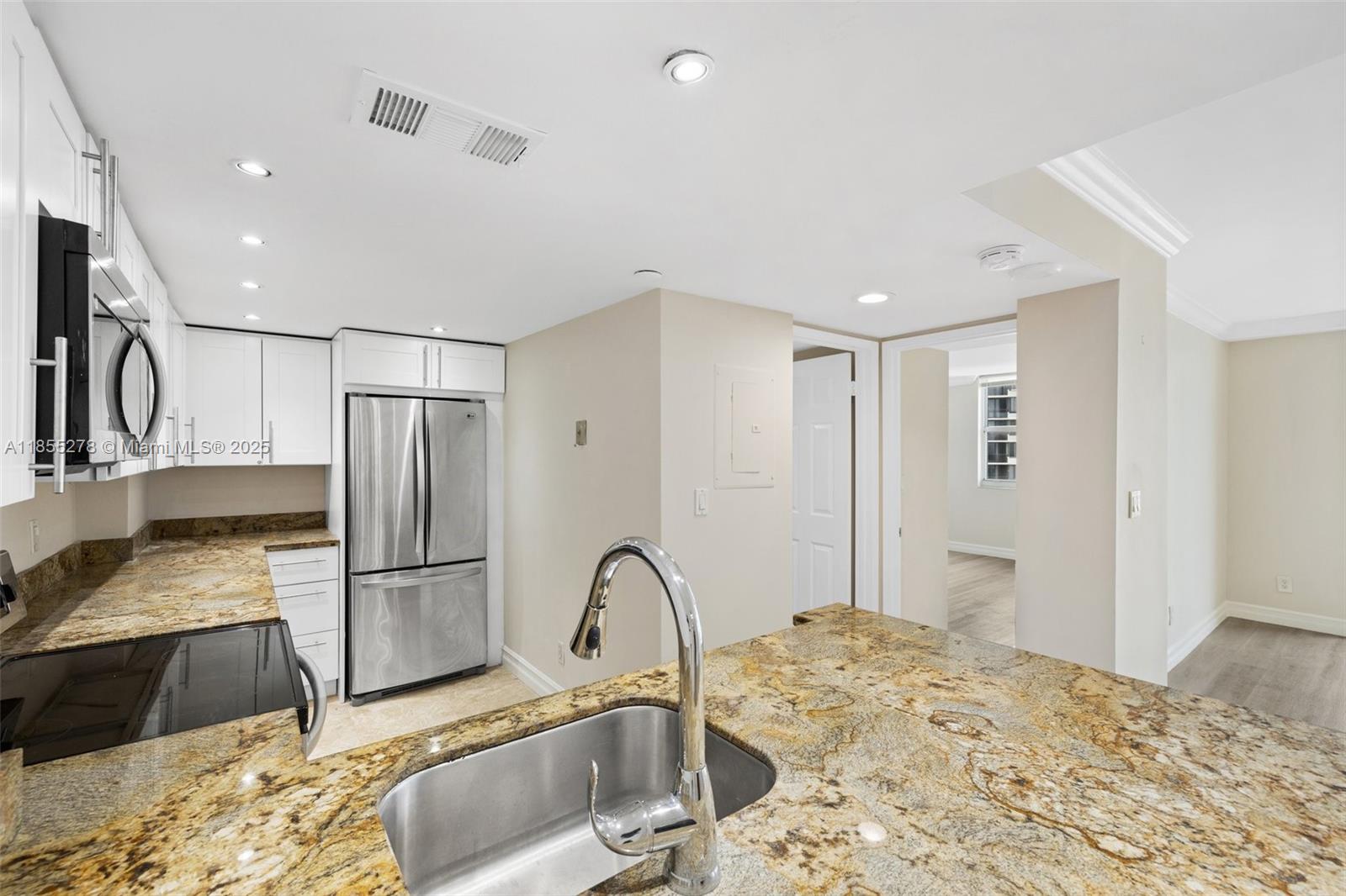 Property photo # 6