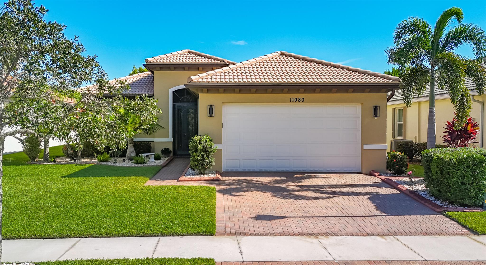 Homes for sale in Port St Lucie, FL | 11980 Sw Crestwood Circle, Port St Lucie, FL 34987 | MLS# R11114046