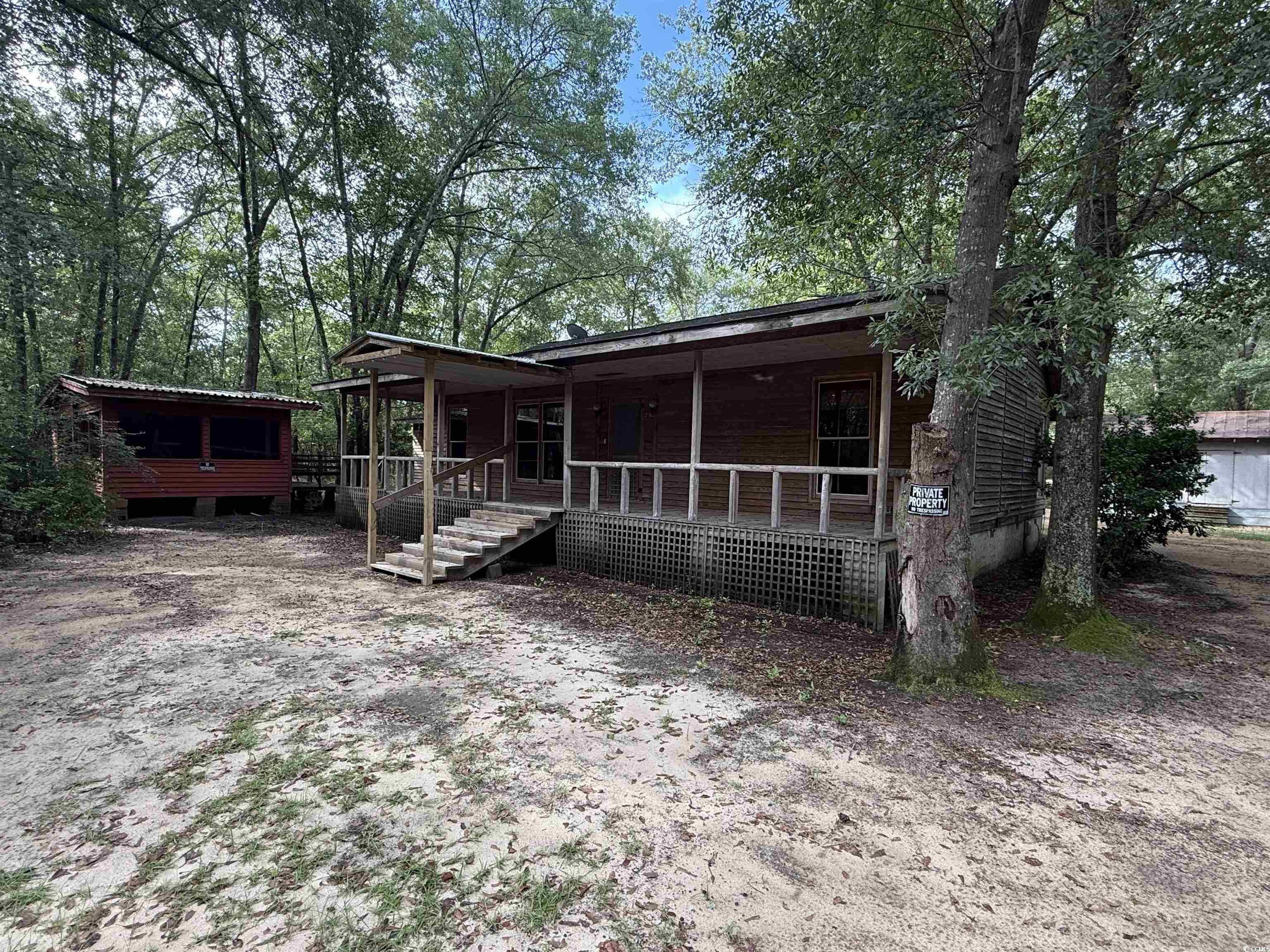 726 Lynch Rd. Coward, SC 29530