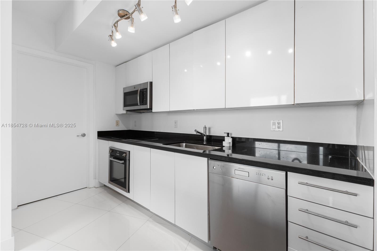 Property photo # 8