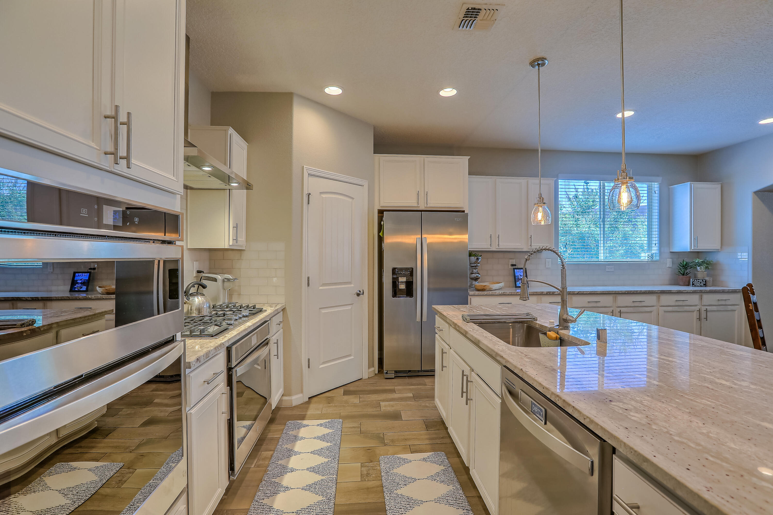 1709 TENT ROCKS Drive NW 