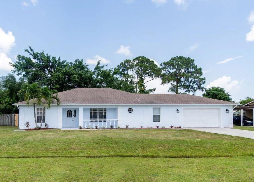 Homes for sale in Port St Lucie, FL | 1713 Se Haverford St, Port St Lucie, FL 34983 | MLS# F10519487