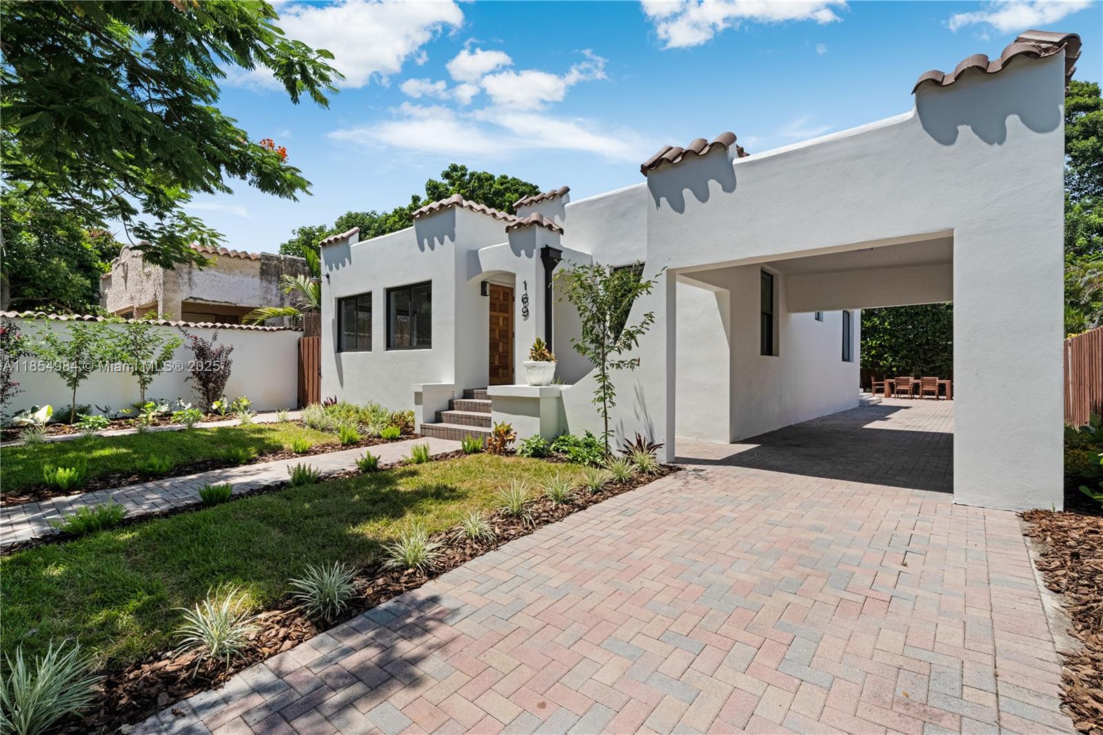 169 48th St, Miami, Florida 33137