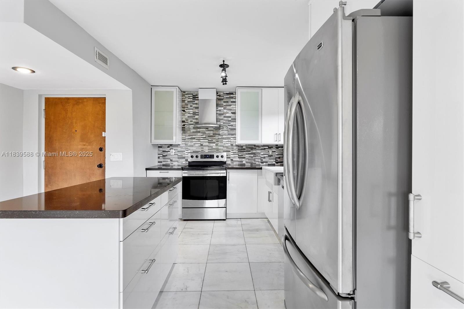 Property photo # 0