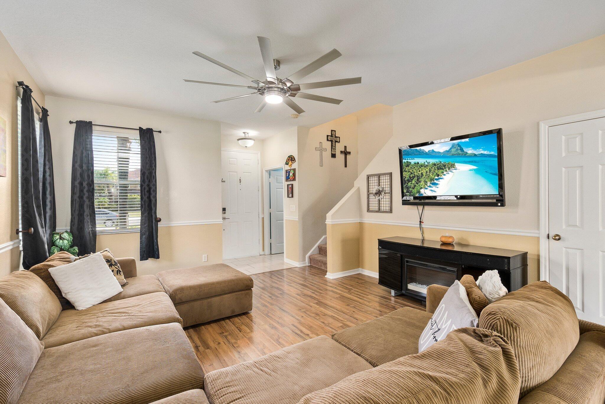 Homes for sale in Port St Lucie, FL | 5811 Nw Fall Flower Court, Port St Lucie, FL 34986 | MLS# R11114186