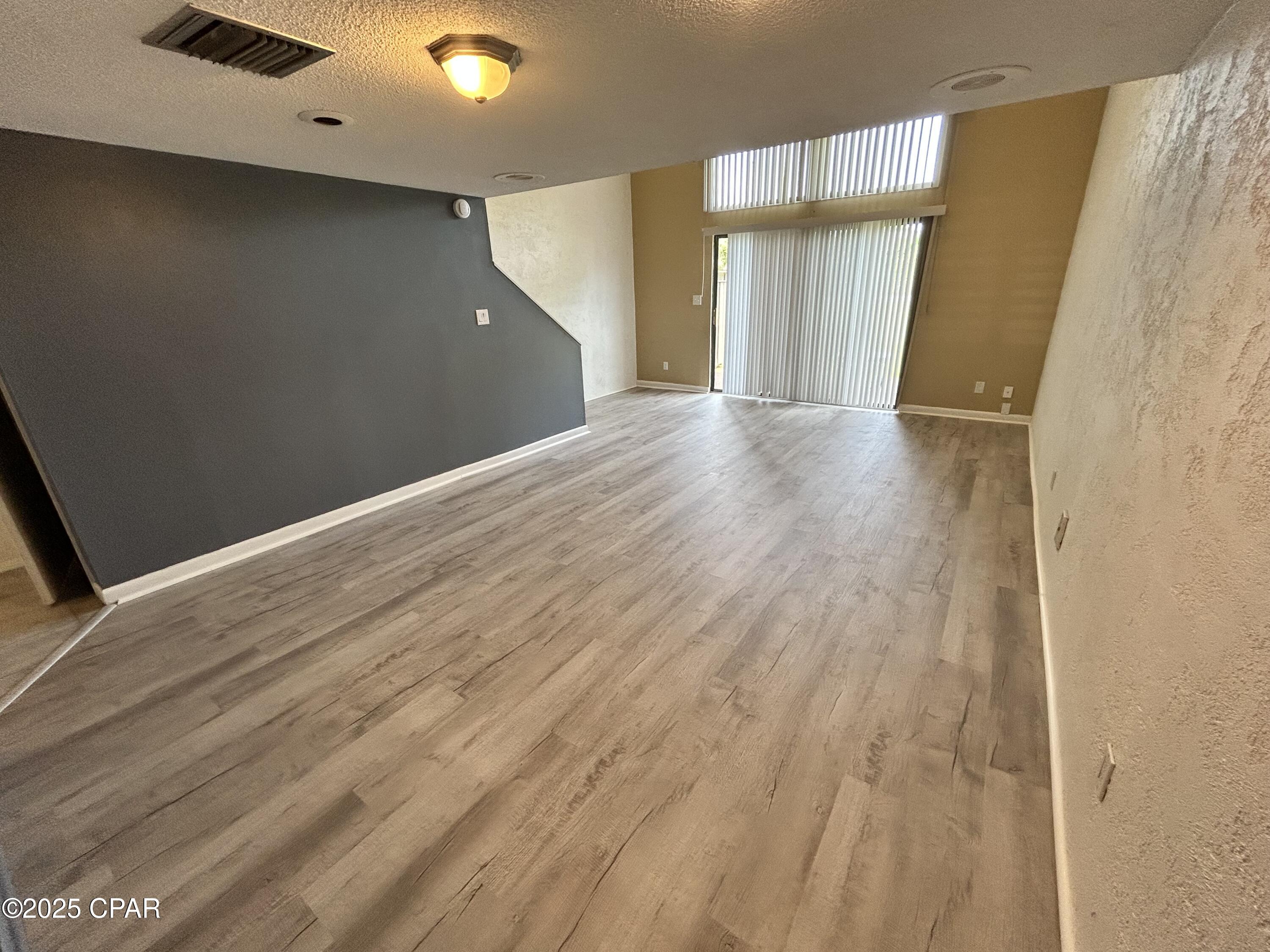 Image 11 For 6901 Lagoon Drive 43