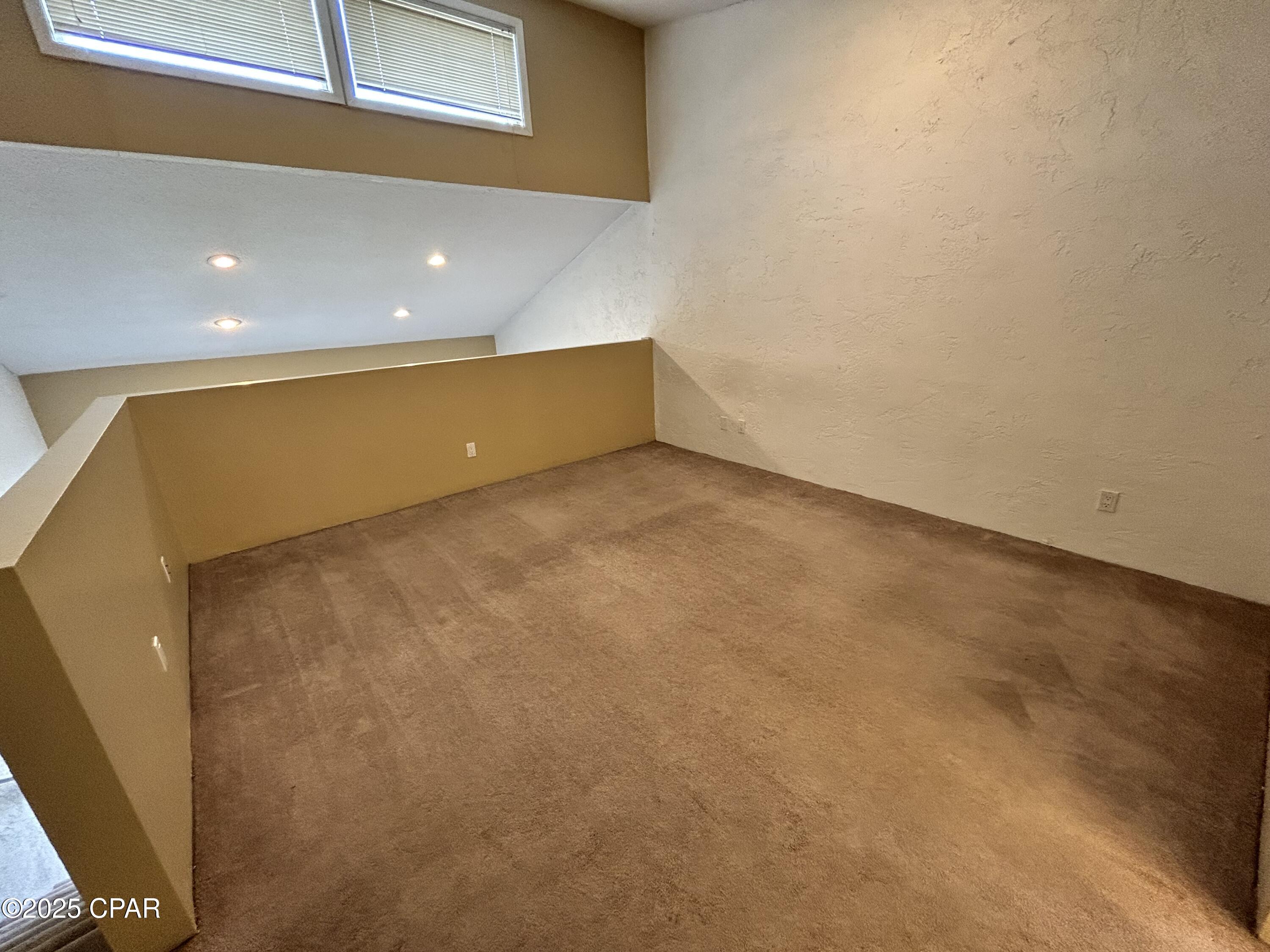 Image 4 For 6901 Lagoon Drive 43