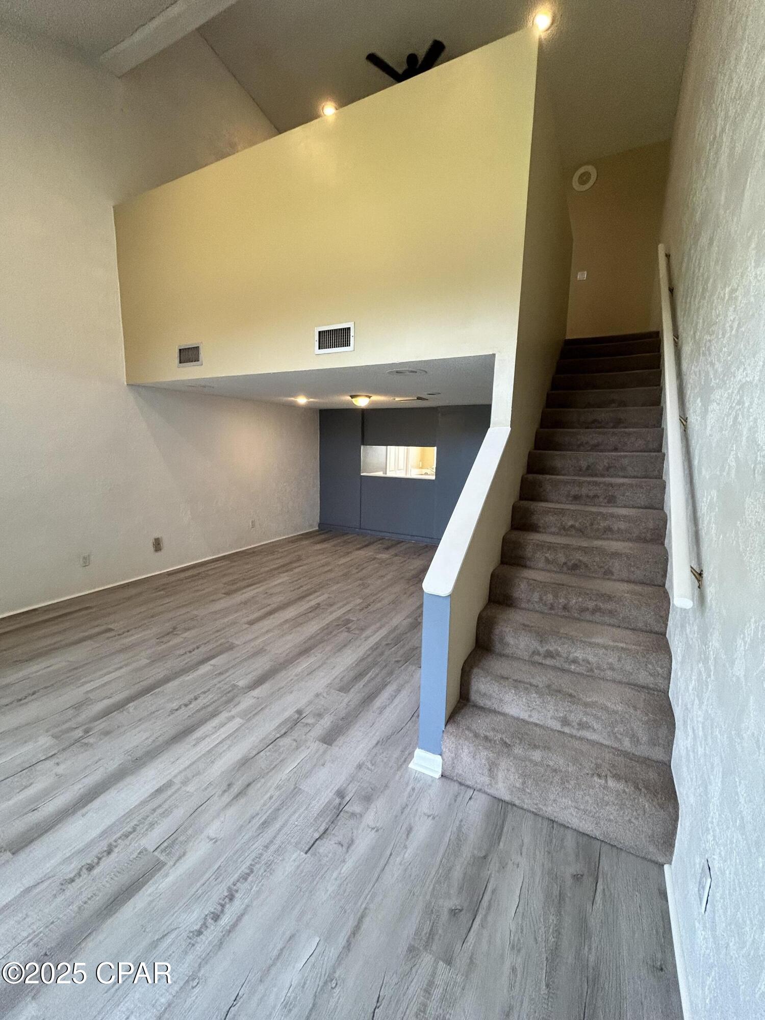 Image 7 For 6901 Lagoon Drive 43