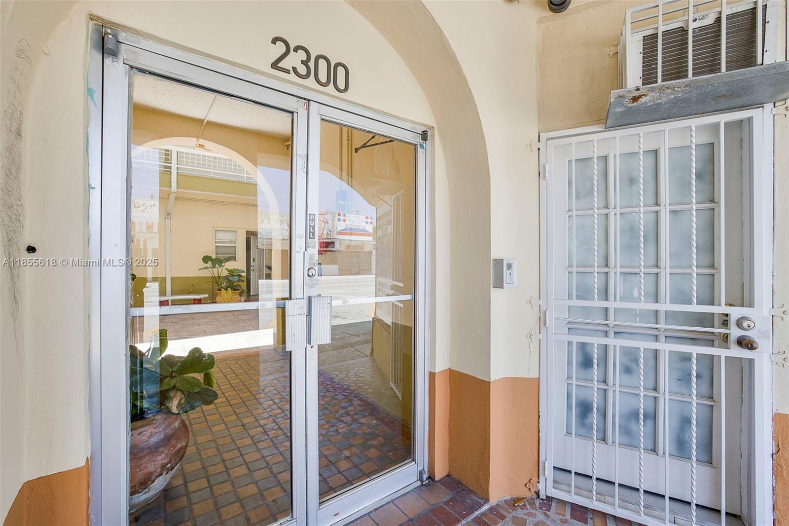 Property photo # 0