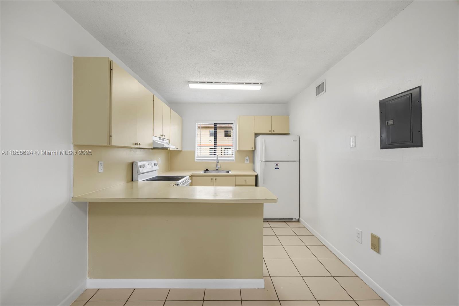 Property photo # 3