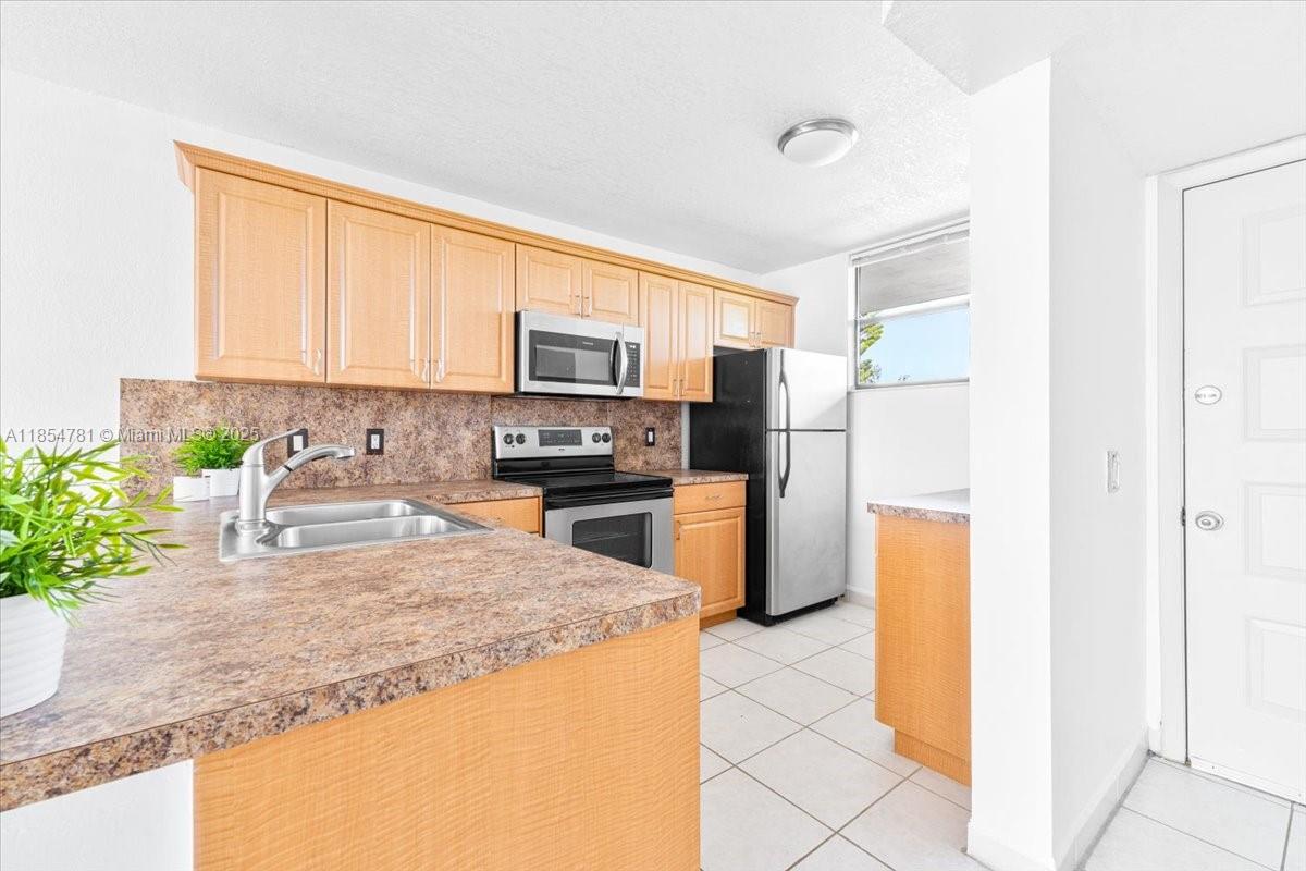 Property photo # 8