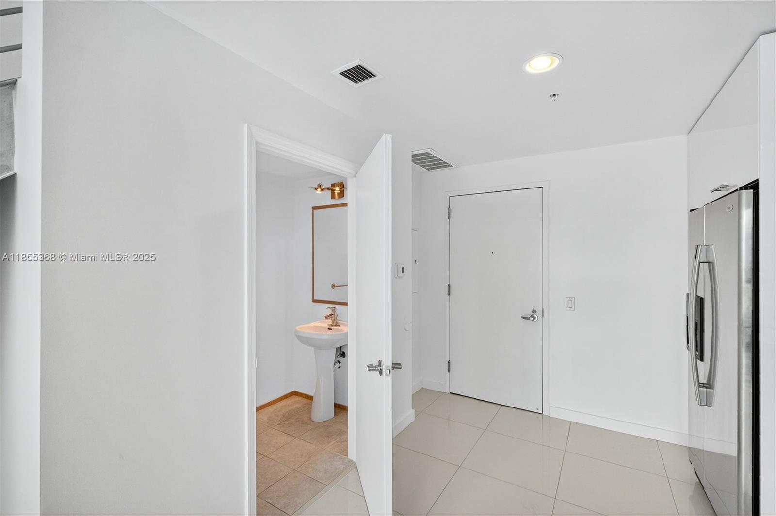 60 SW 13th St #3209, Miami FL 33130